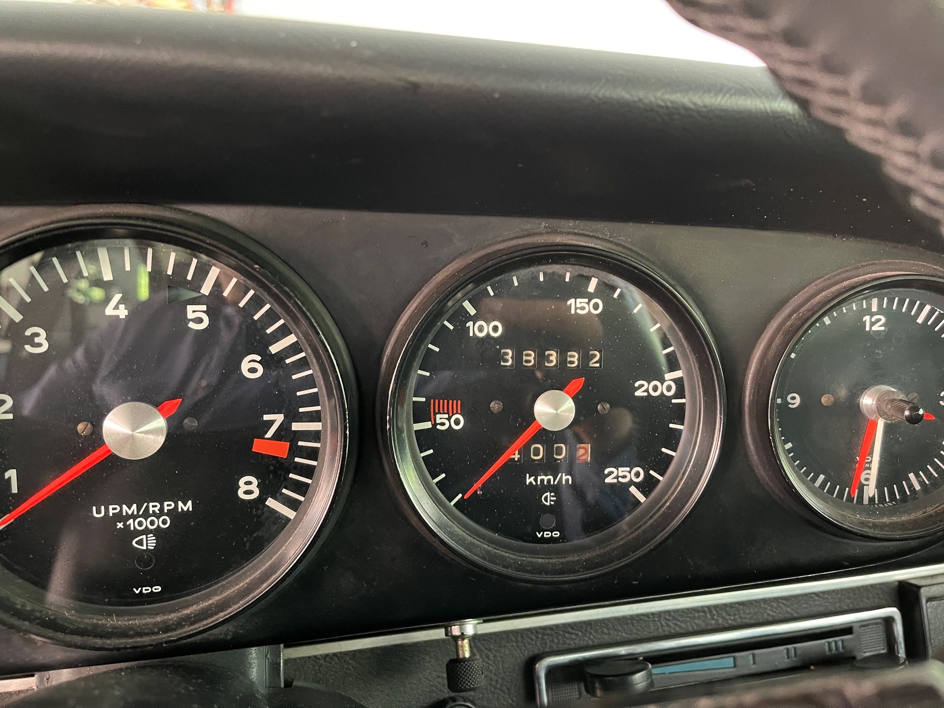 PORSCHE 911 2.4 S-image-12