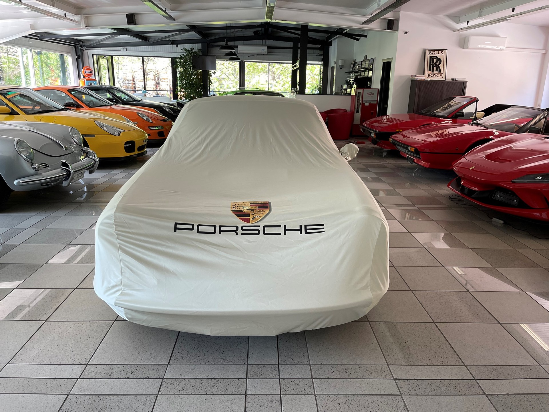 PORSCHE 911 2.4 S-image-15