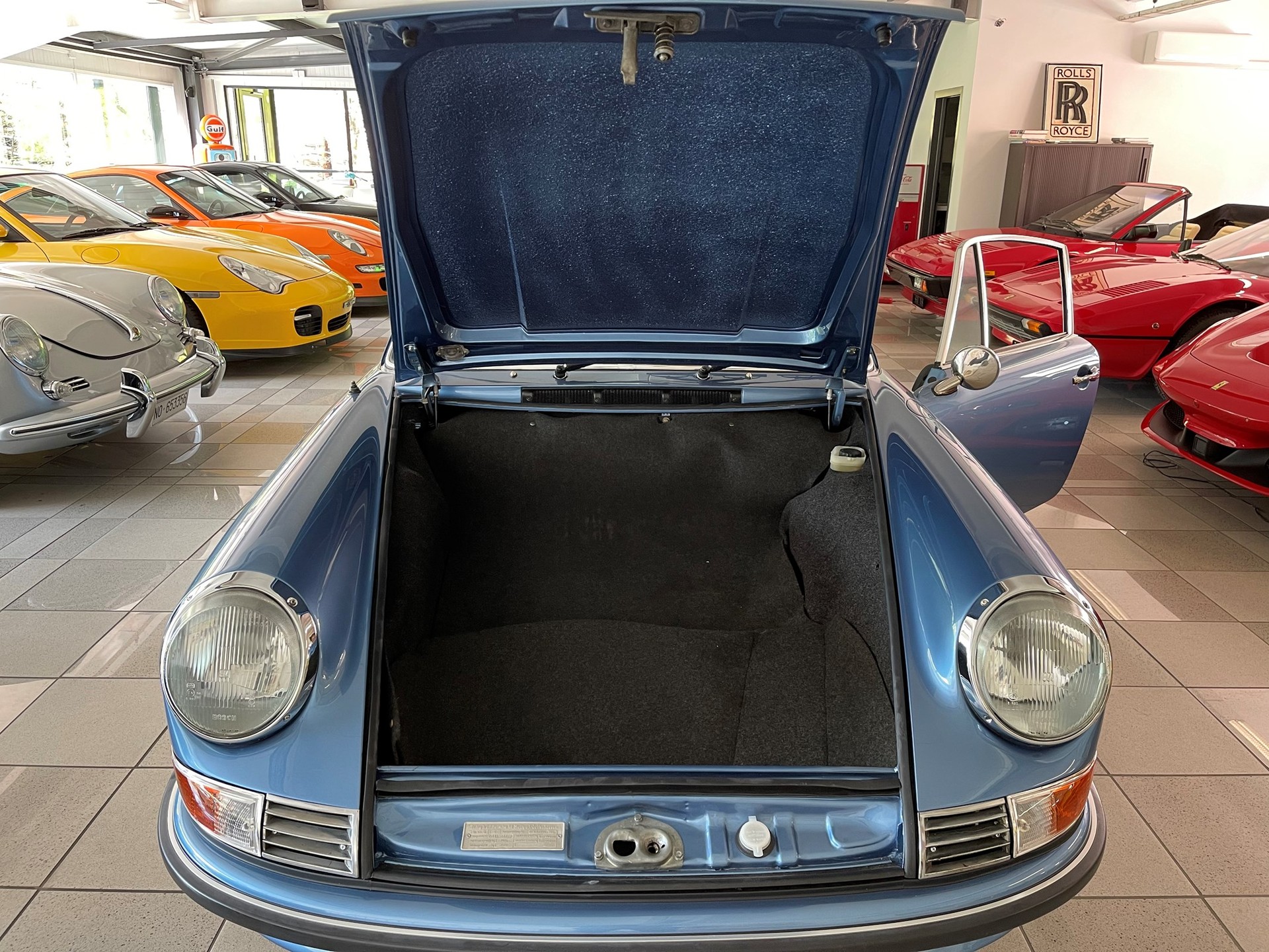 PORSCHE 911 2.4 S-image-7