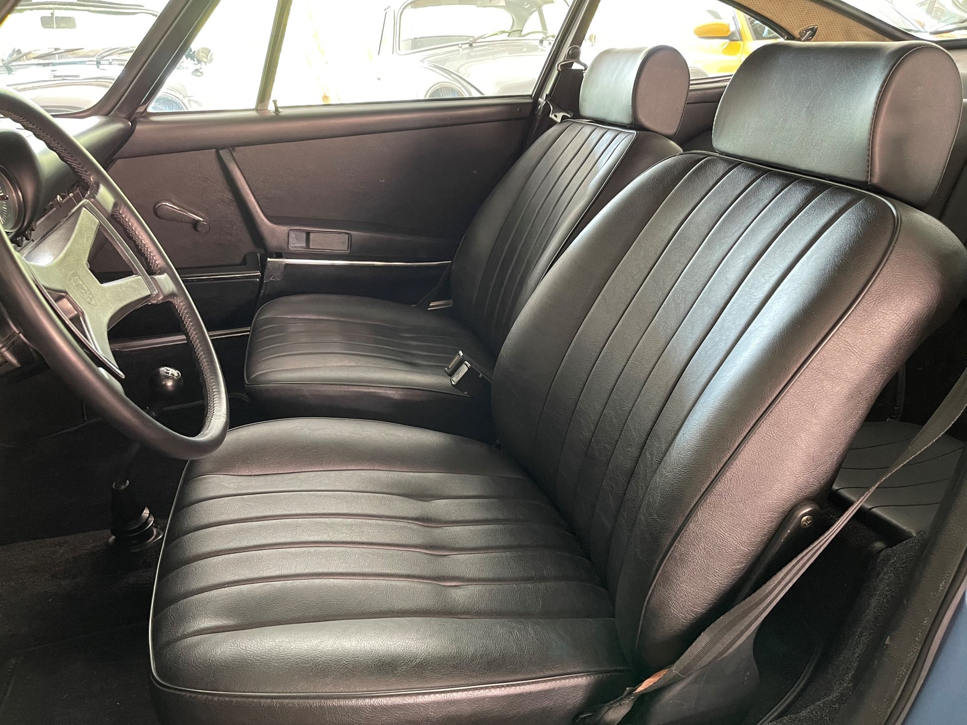 PORSCHE 911 2.4 S-image-13