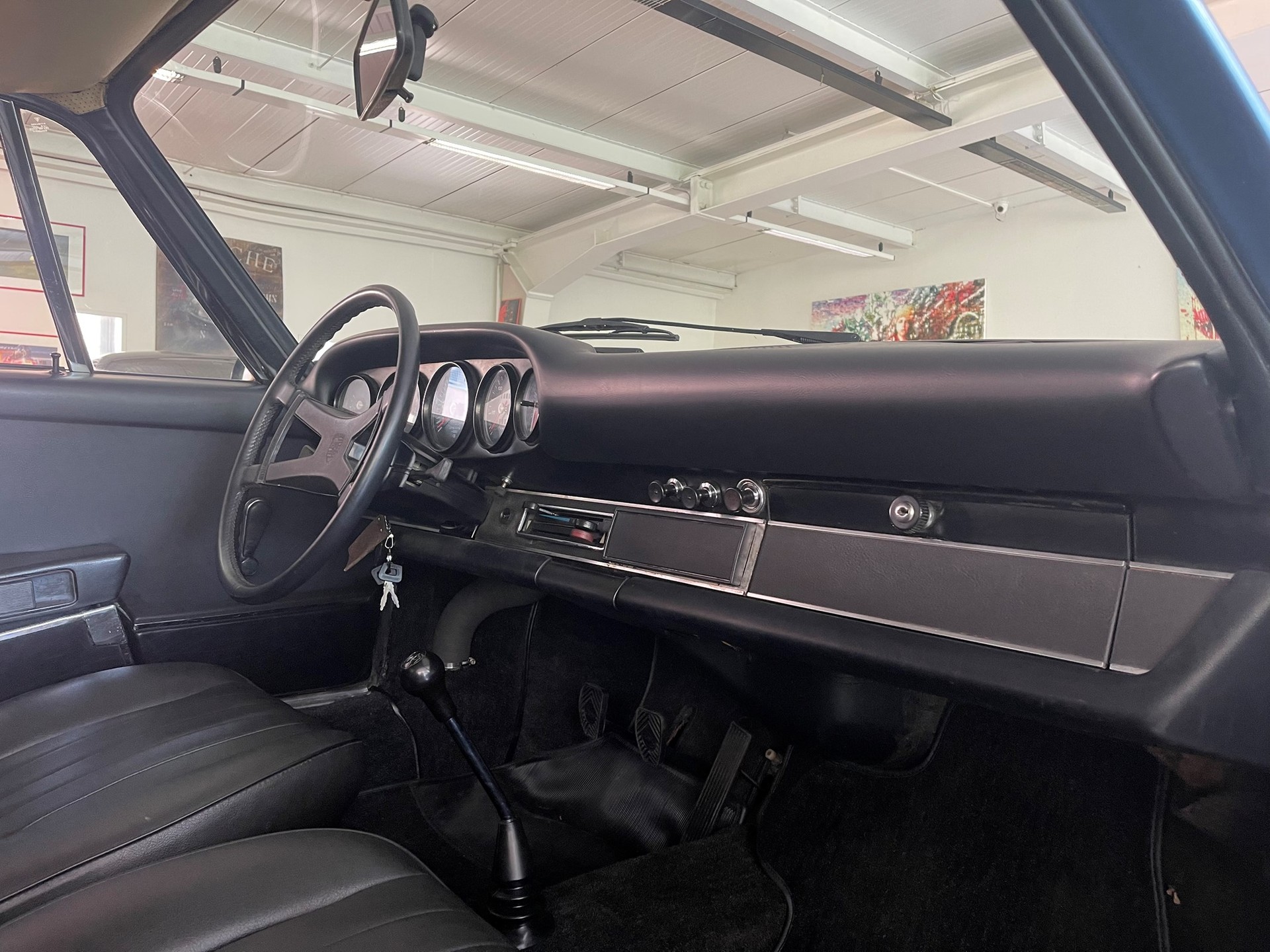 PORSCHE 911 2.4 S-image-9