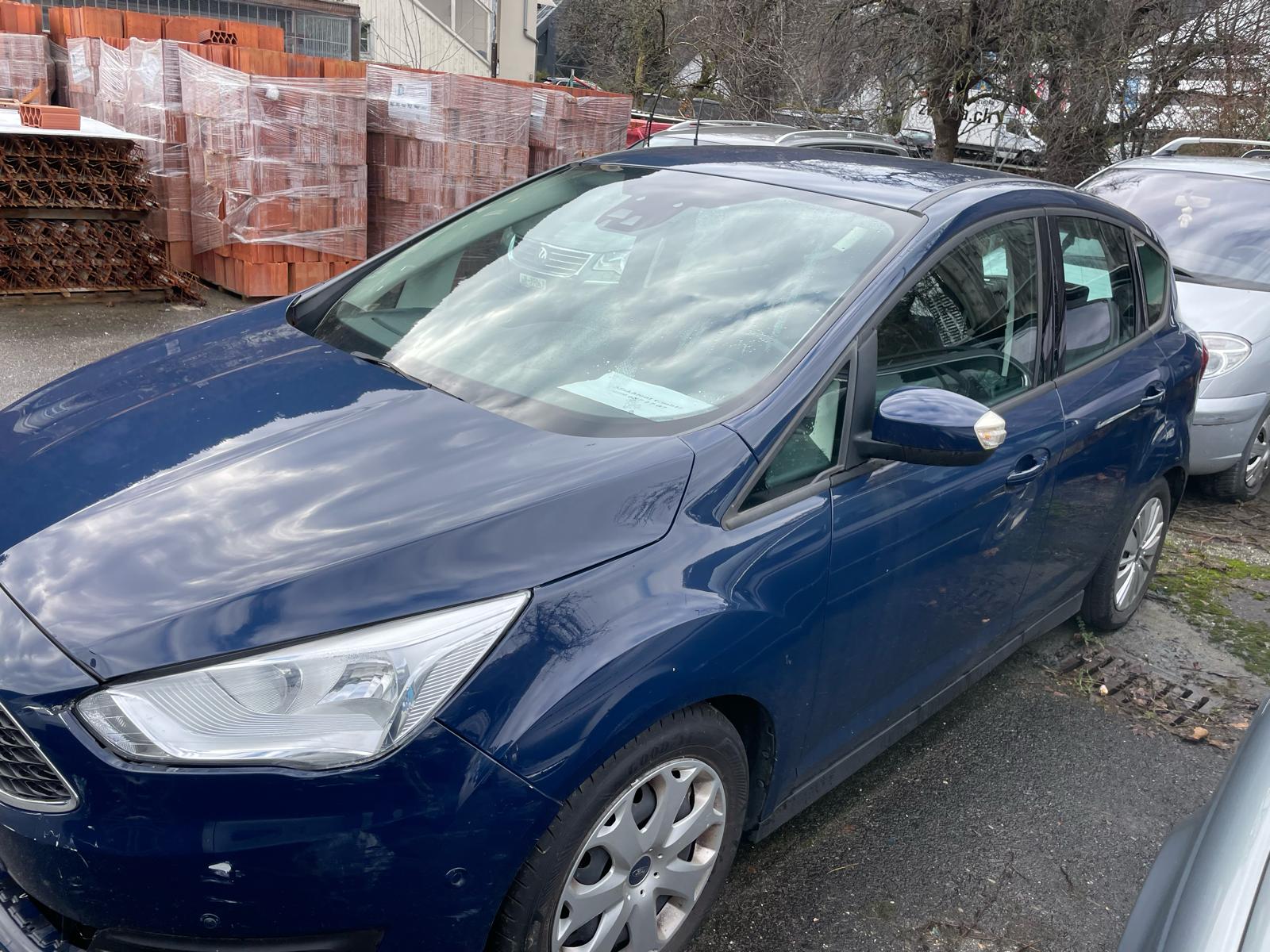 FORD C-Max 1.5 SCTi Trend-image-1