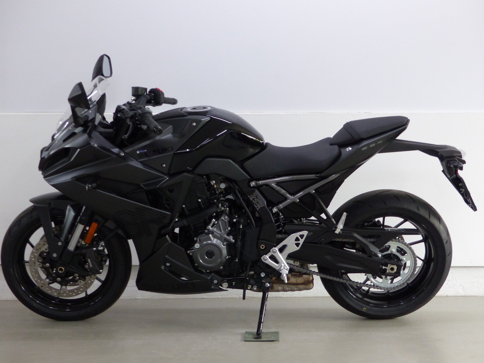 SUZUKI GSX-8R ABS 35kW-showroom-element-2