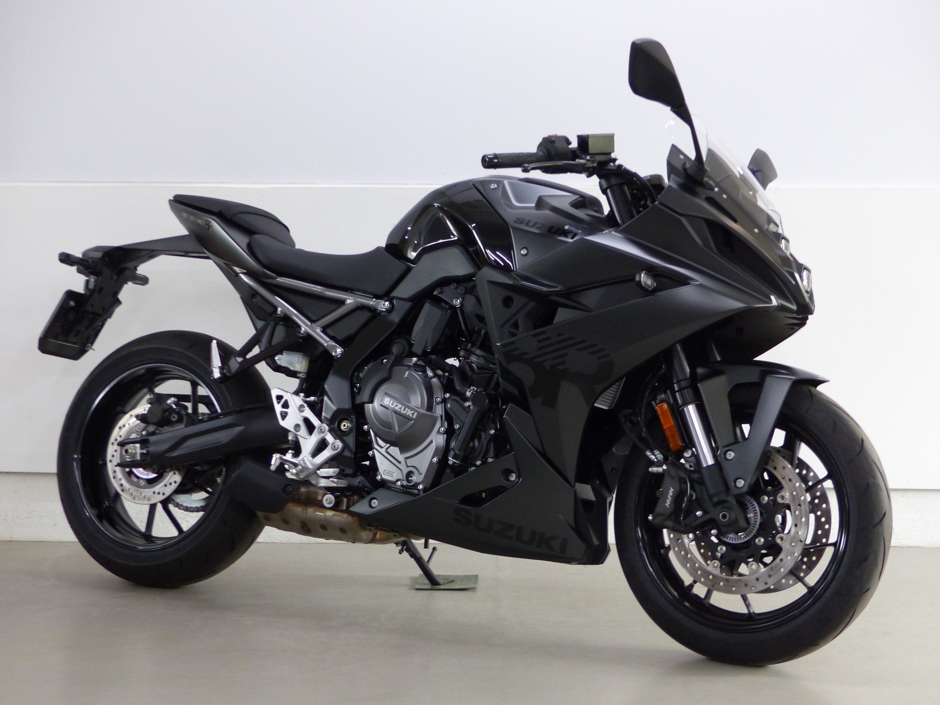 SUZUKI GSX-8R ABS 35kW-showroom-element-1