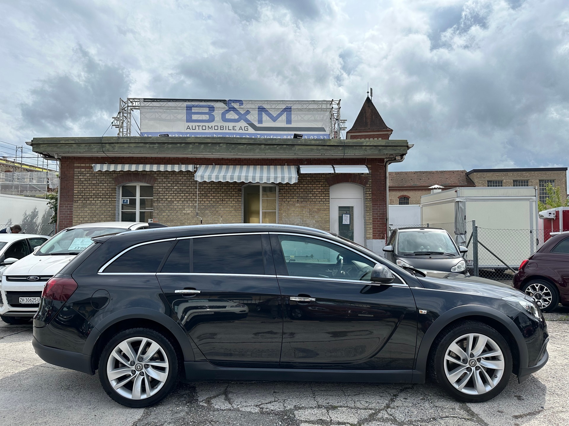 OPEL Insignia Country Tourer Excellence 2.0 Turbo 4WD Automatic-showroom-element-3