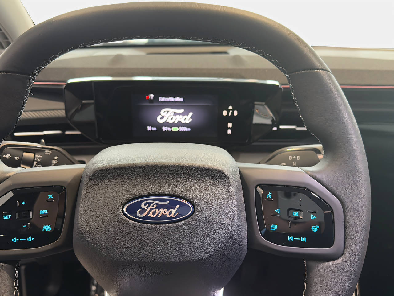 FORD Explorer Extended Range Premium-image-9