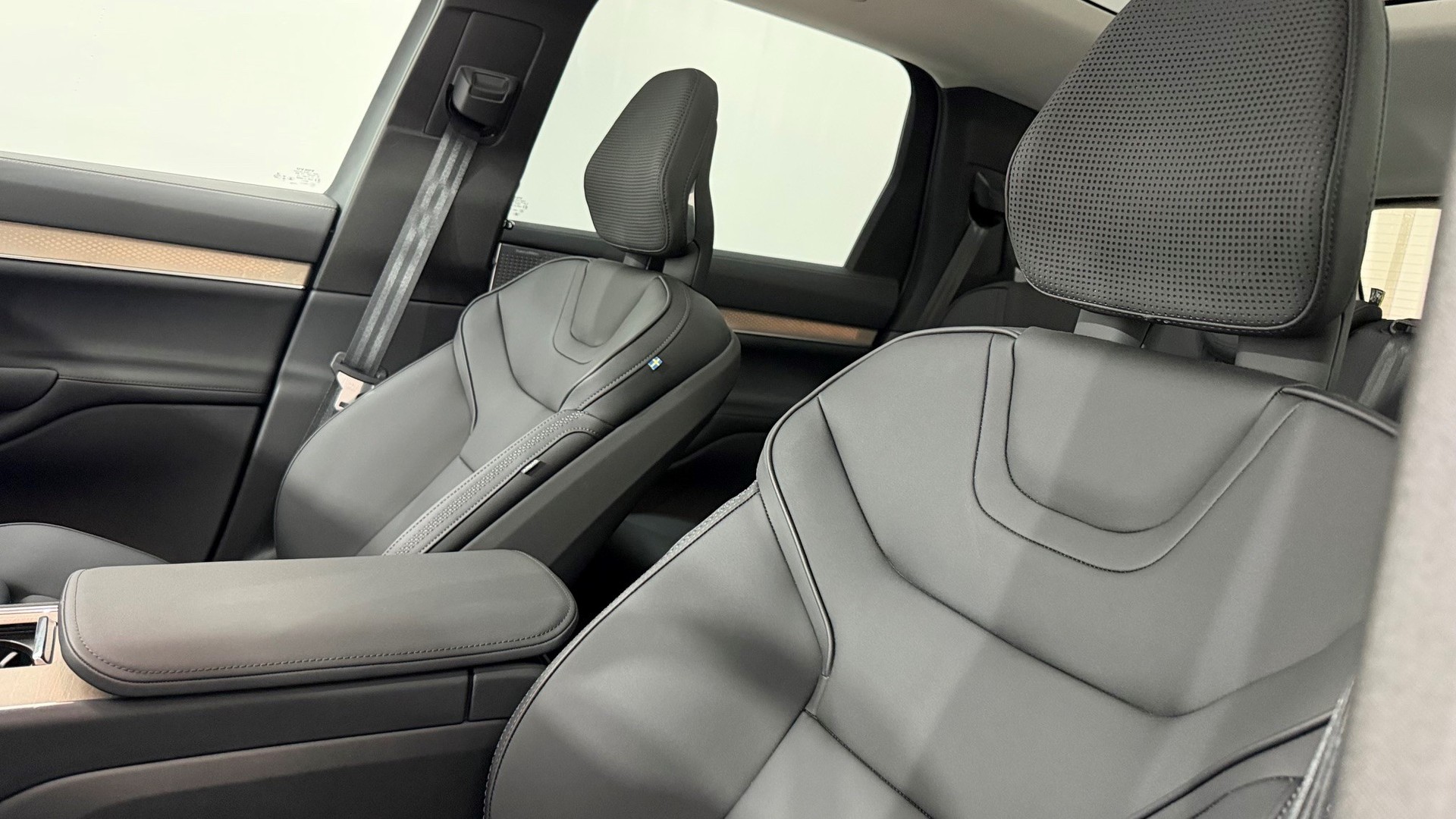 VOLVO EX 90 Twin Performance Ultra AWD-image-18