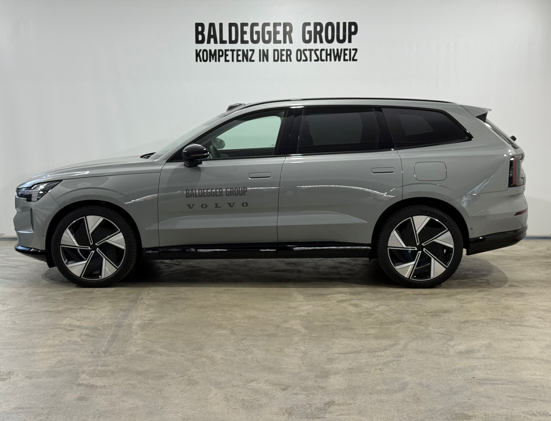 VOLVO EX 90 Twin Performance Ultra AWD-image-1