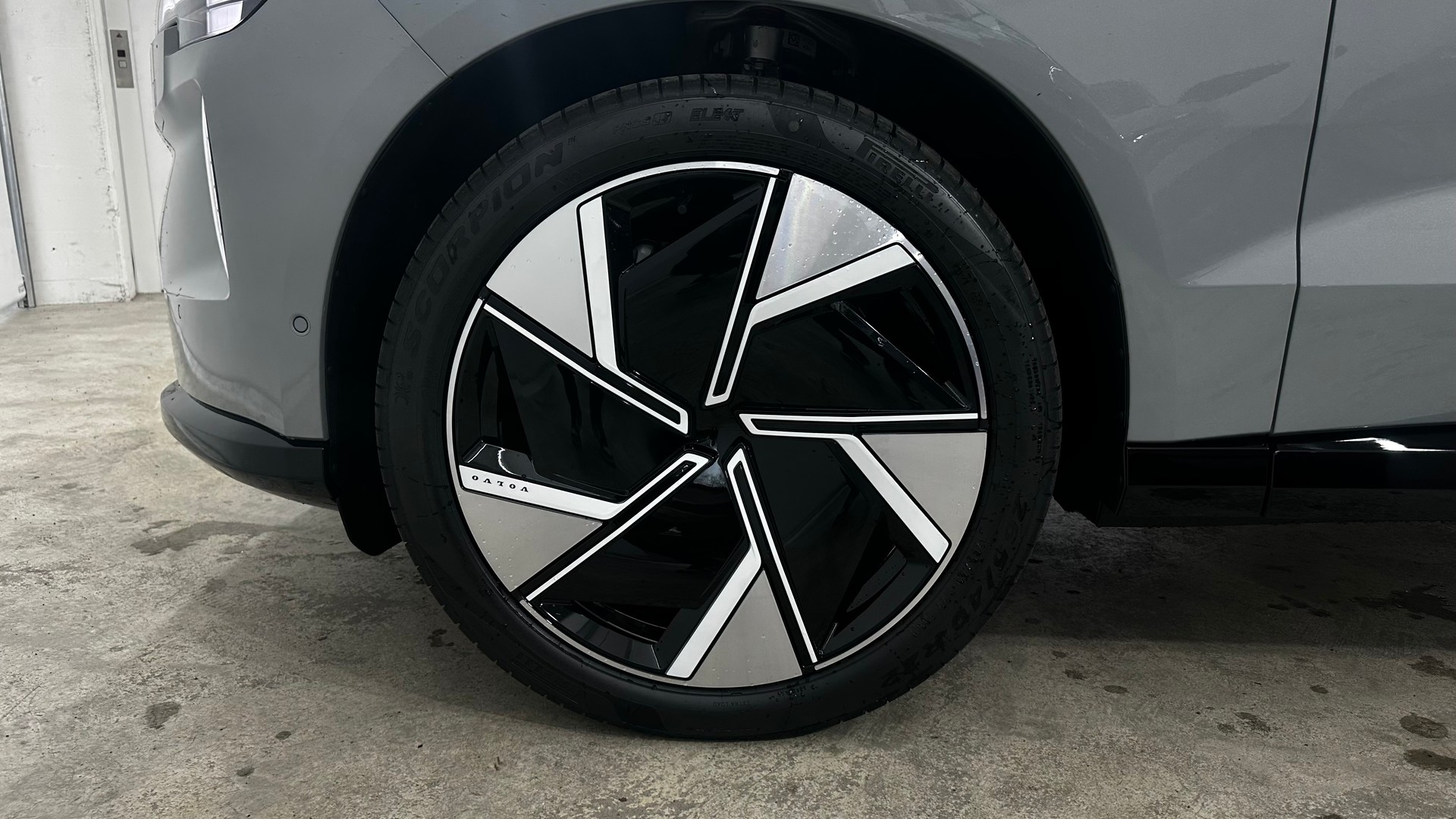 VOLVO EX 90 Twin Performance Ultra AWD-image-7