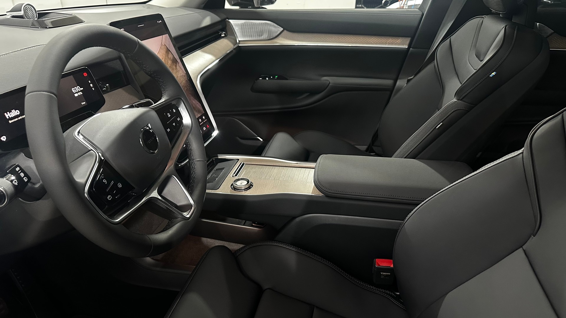 VOLVO EX 90 Twin Performance Ultra AWD-image-3