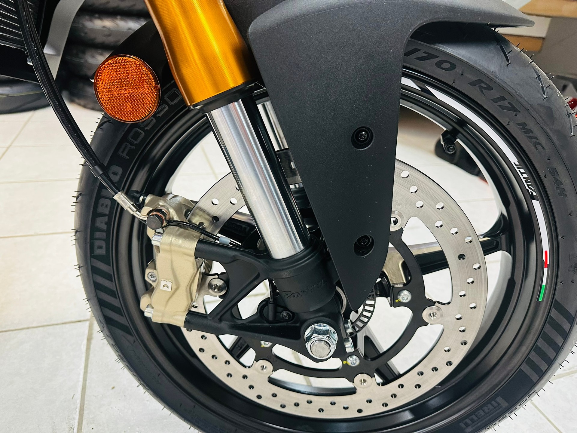 FANTIC STEALTH 125-image-12