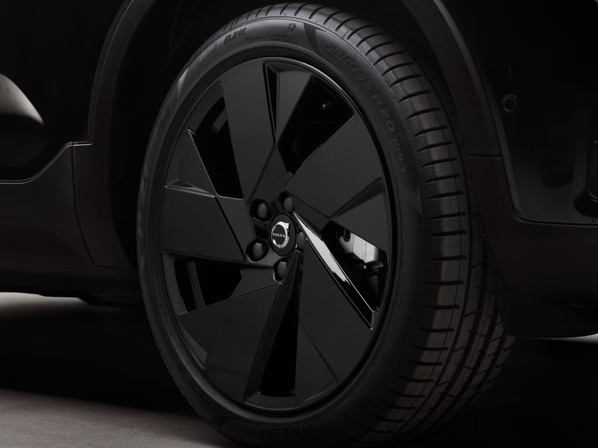 VOLVO Volvo XC40 B4 MH Plus Dark – 2024 - Onyx Black Edition-image-7