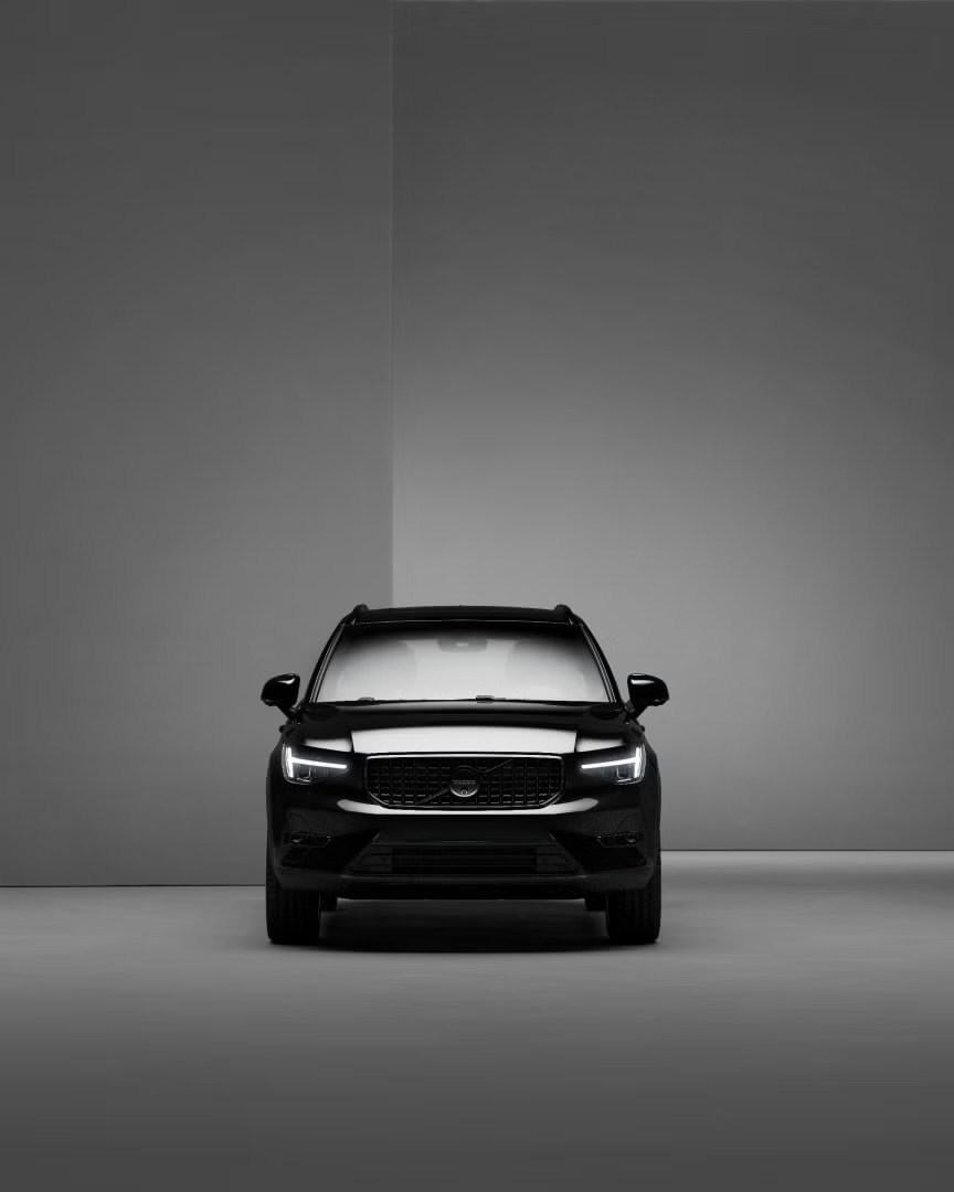 VOLVO Volvo XC40 B4 MH Plus Dark – 2024 - Onyx Black Edition-image-2