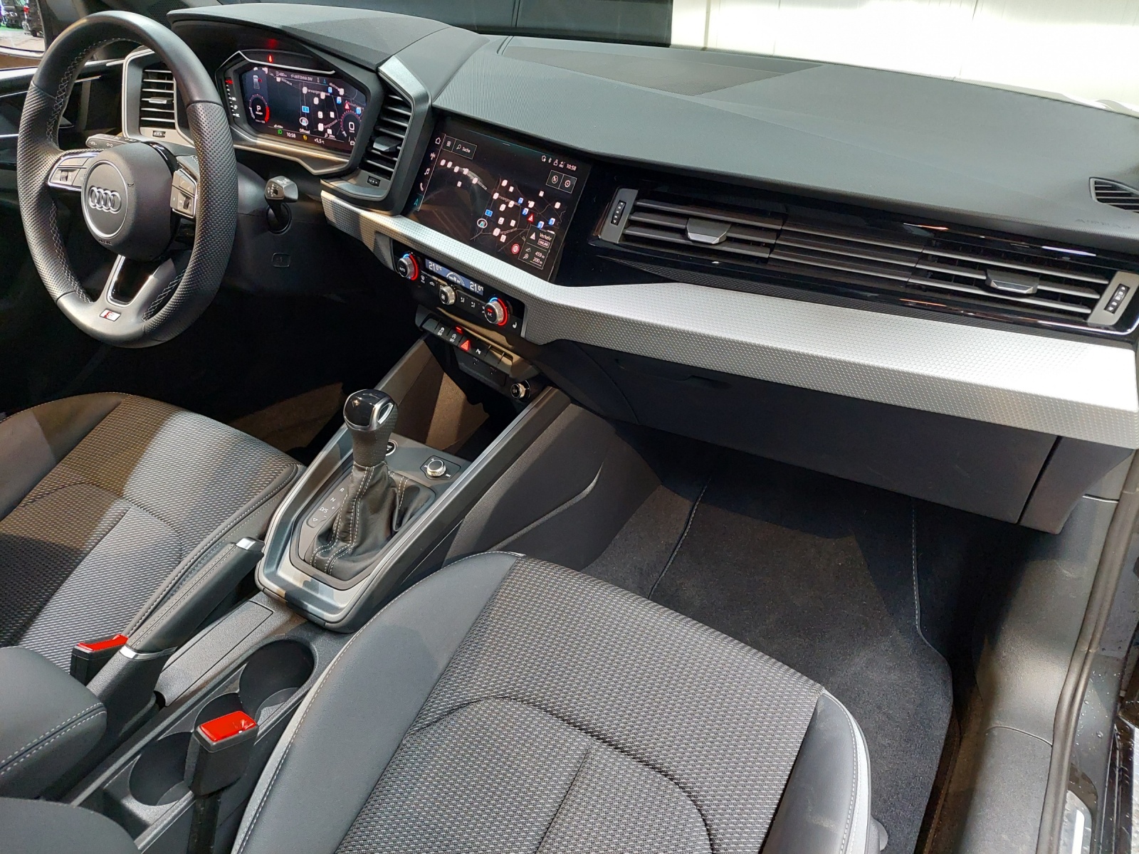 AUDI A1 Sportback 35 TFSI S-tronic-image-9