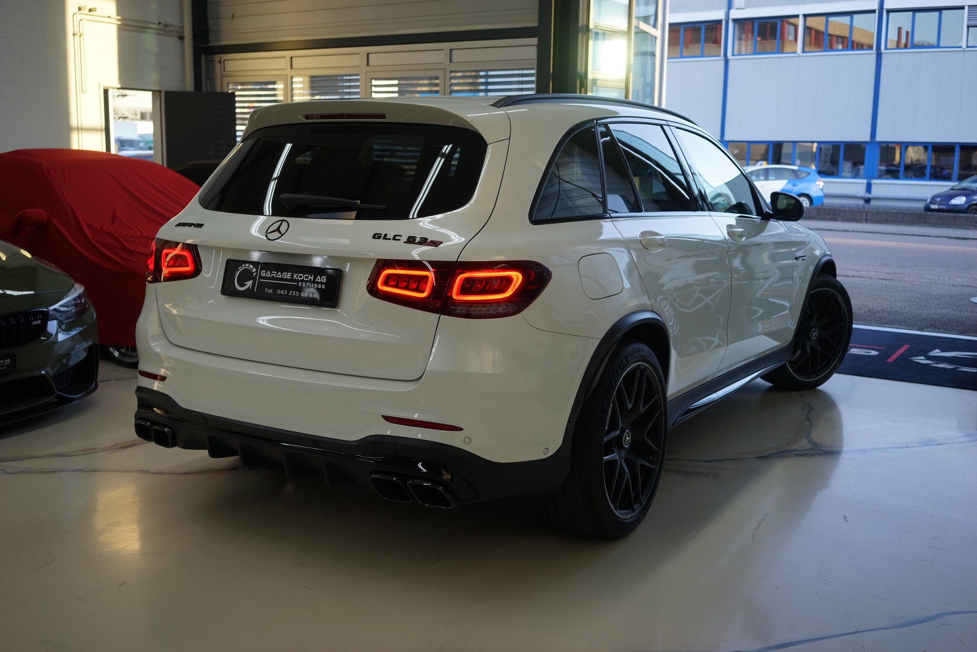MERCEDES-BENZ GLC 63 AMG 4Matic 9G-Tronic-image-8