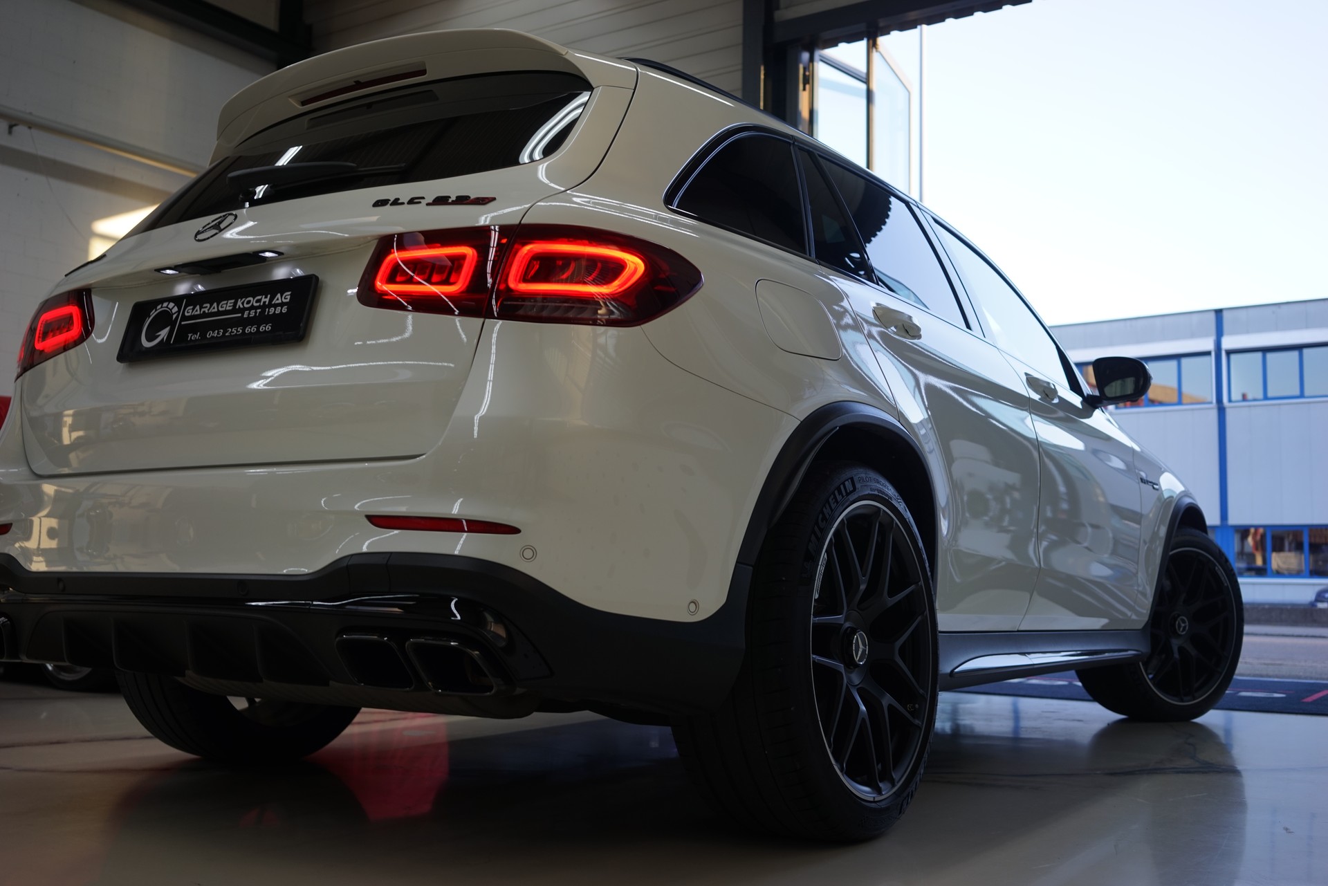 MERCEDES-BENZ GLC 63 AMG 4Matic 9G-Tronic-image-9