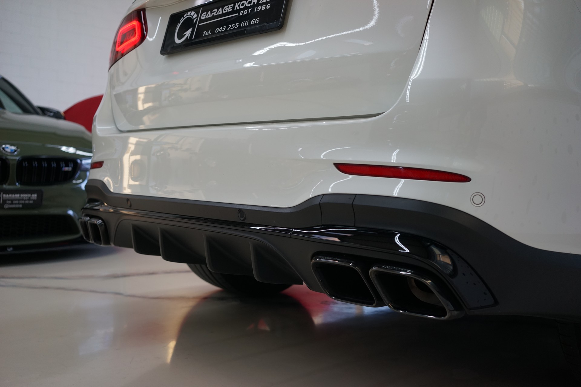 MERCEDES-BENZ GLC 63 AMG 4Matic 9G-Tronic-image-10