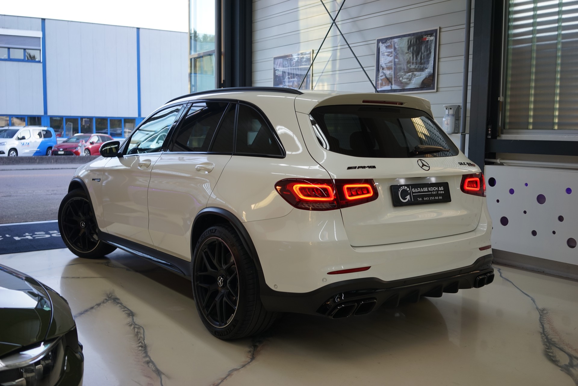 MERCEDES-BENZ GLC 63 AMG 4Matic 9G-Tronic-image-4