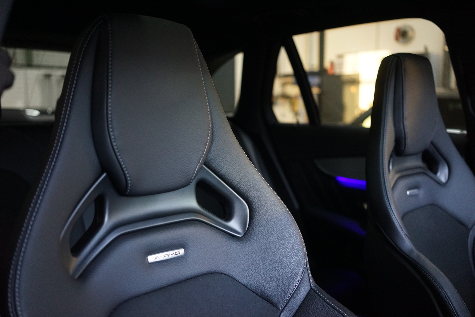 MERCEDES-BENZ GLC 63 AMG 4Matic 9G-Tronic-image-31