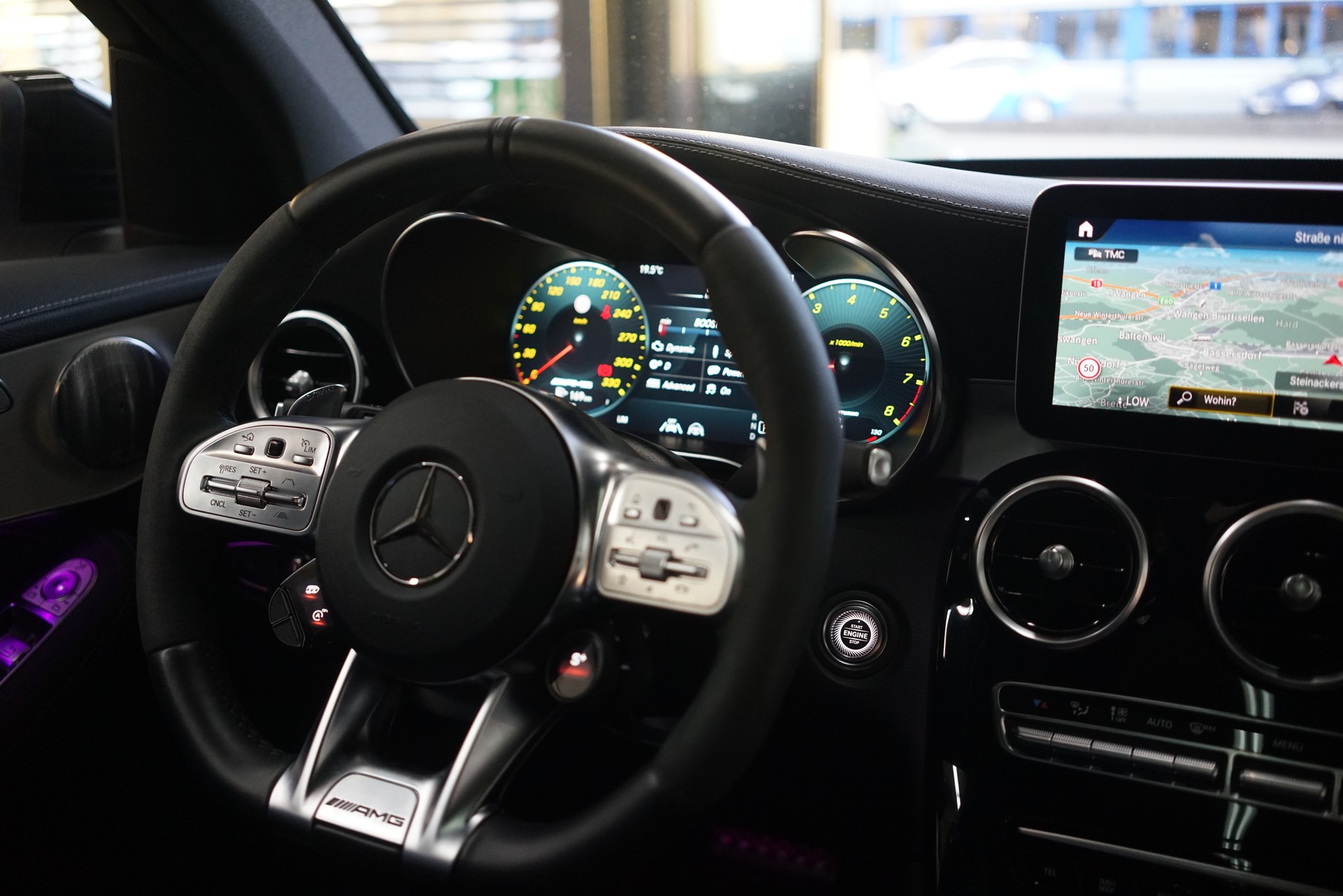 MERCEDES-BENZ GLC 63 AMG 4Matic 9G-Tronic-image-28