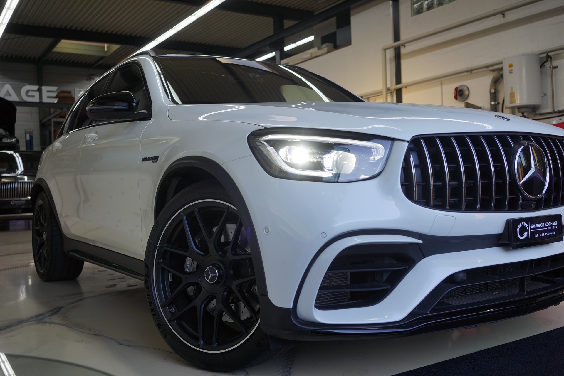 MERCEDES-BENZ GLC 63 AMG 4Matic 9G-Tronic-image-12