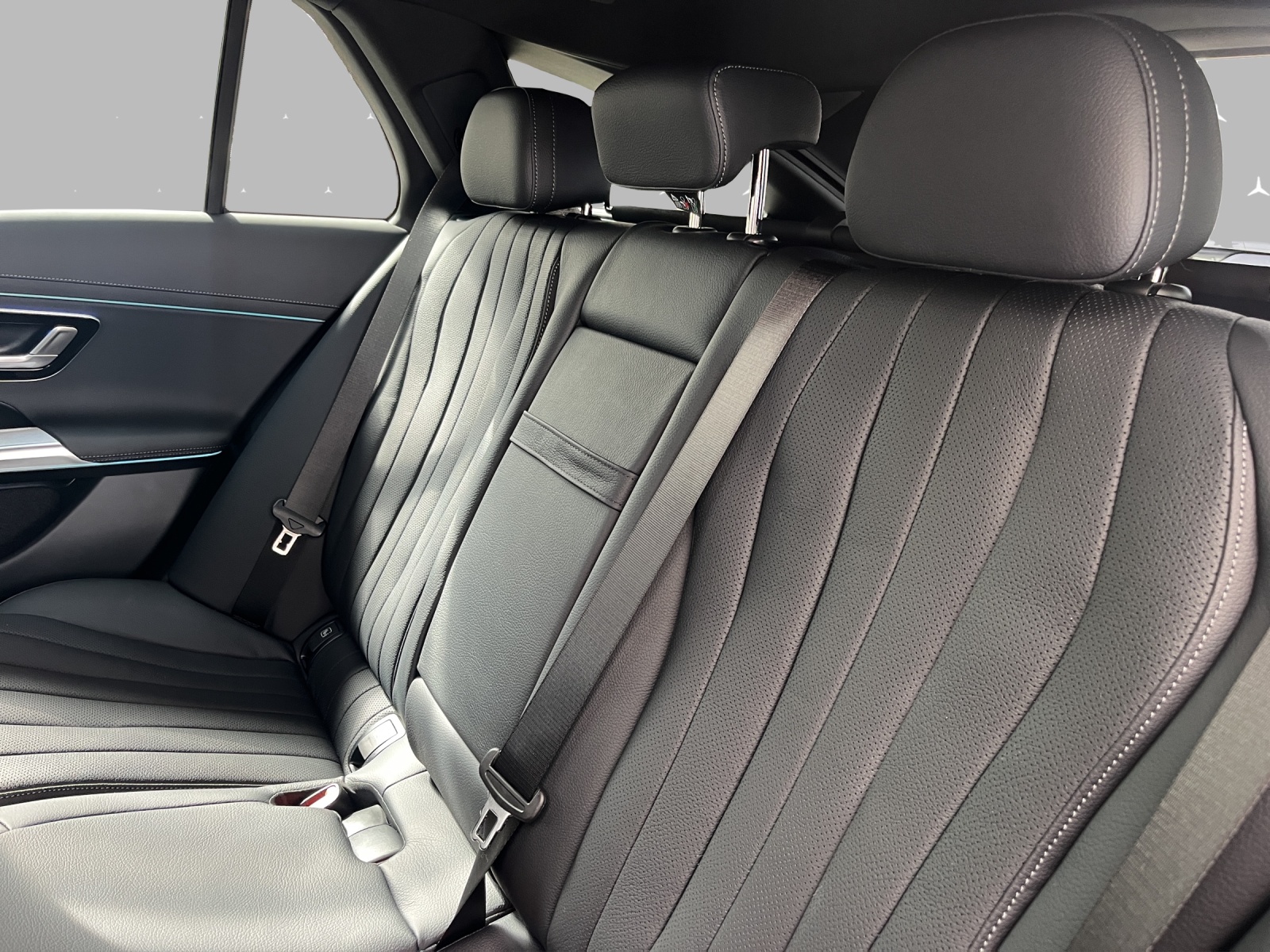 MERCEDES-BENZ E 220 d T 4Matic 9G-Tronic-image-9