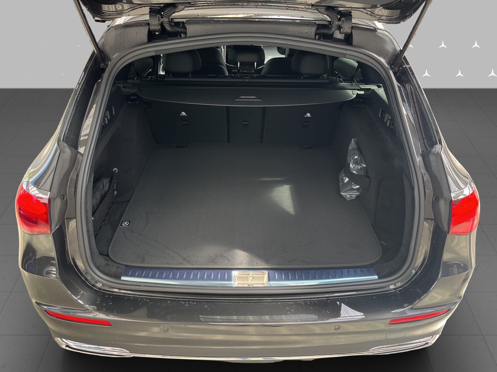 MERCEDES-BENZ E 220 d T 4Matic 9G-Tronic-image-7