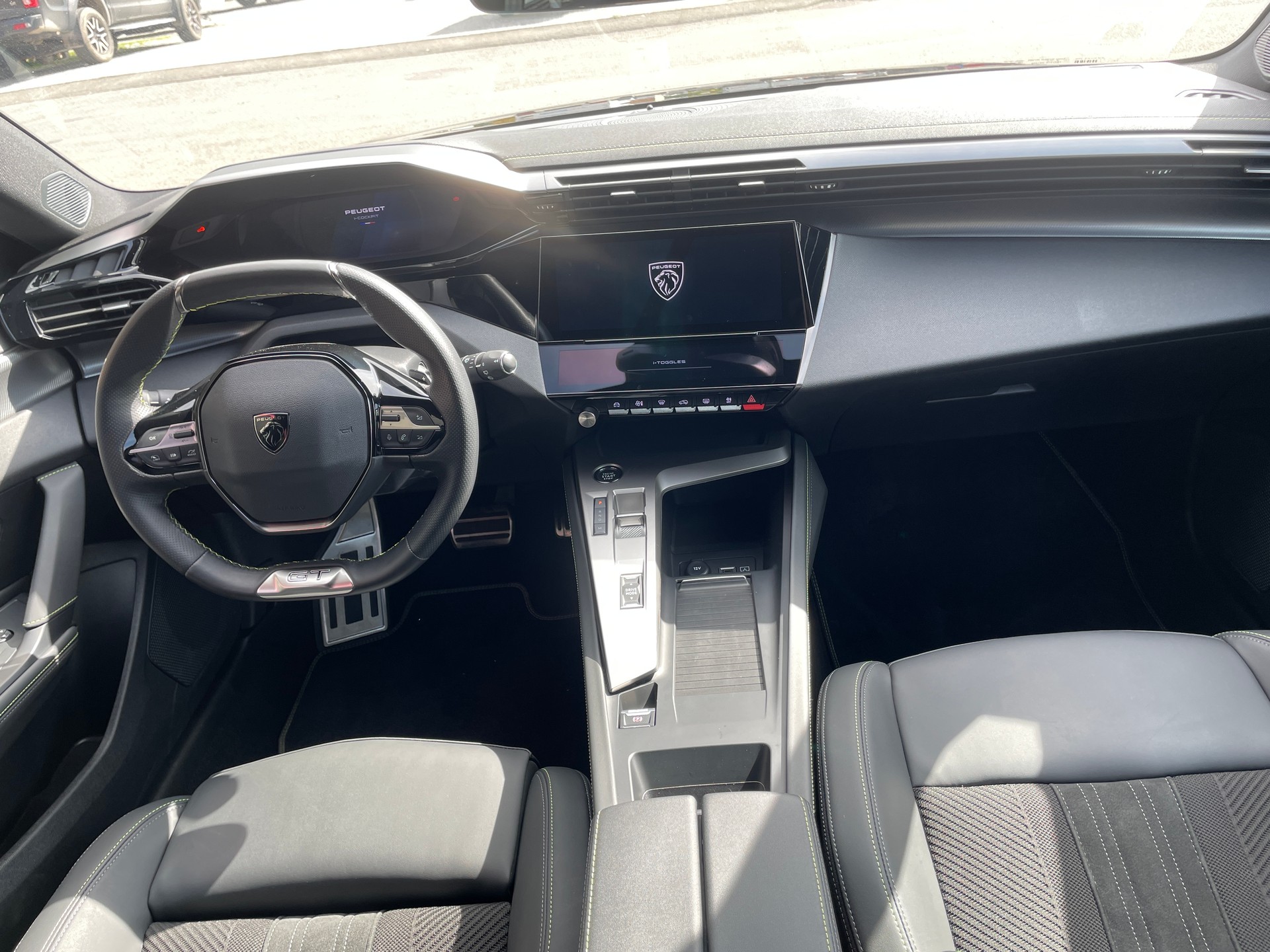 PEUGEOT 308 SW 1.2 Pure Tech GT EAT8-image-8