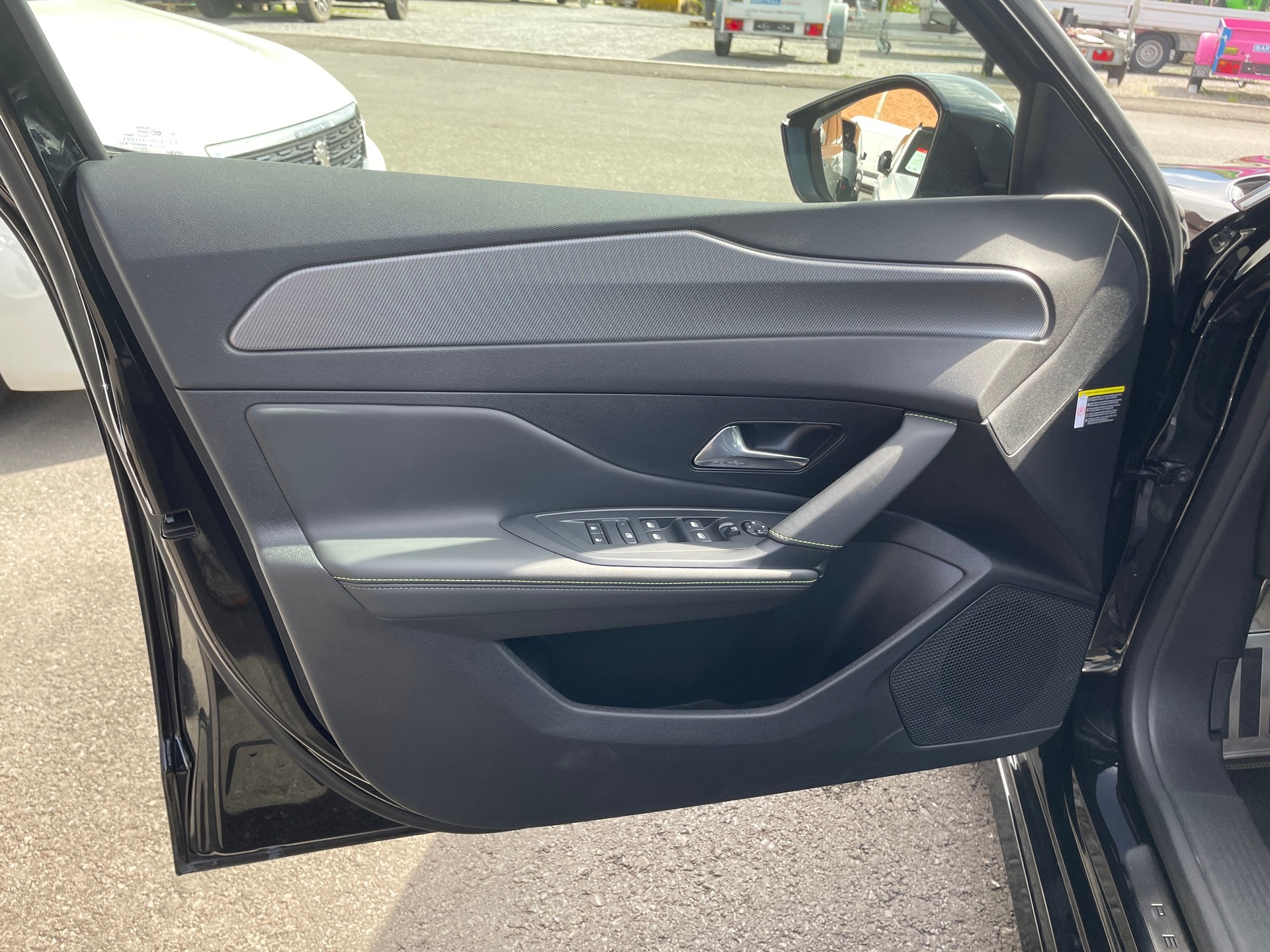 PEUGEOT 308 SW 1.2 Pure Tech GT EAT8-image-13