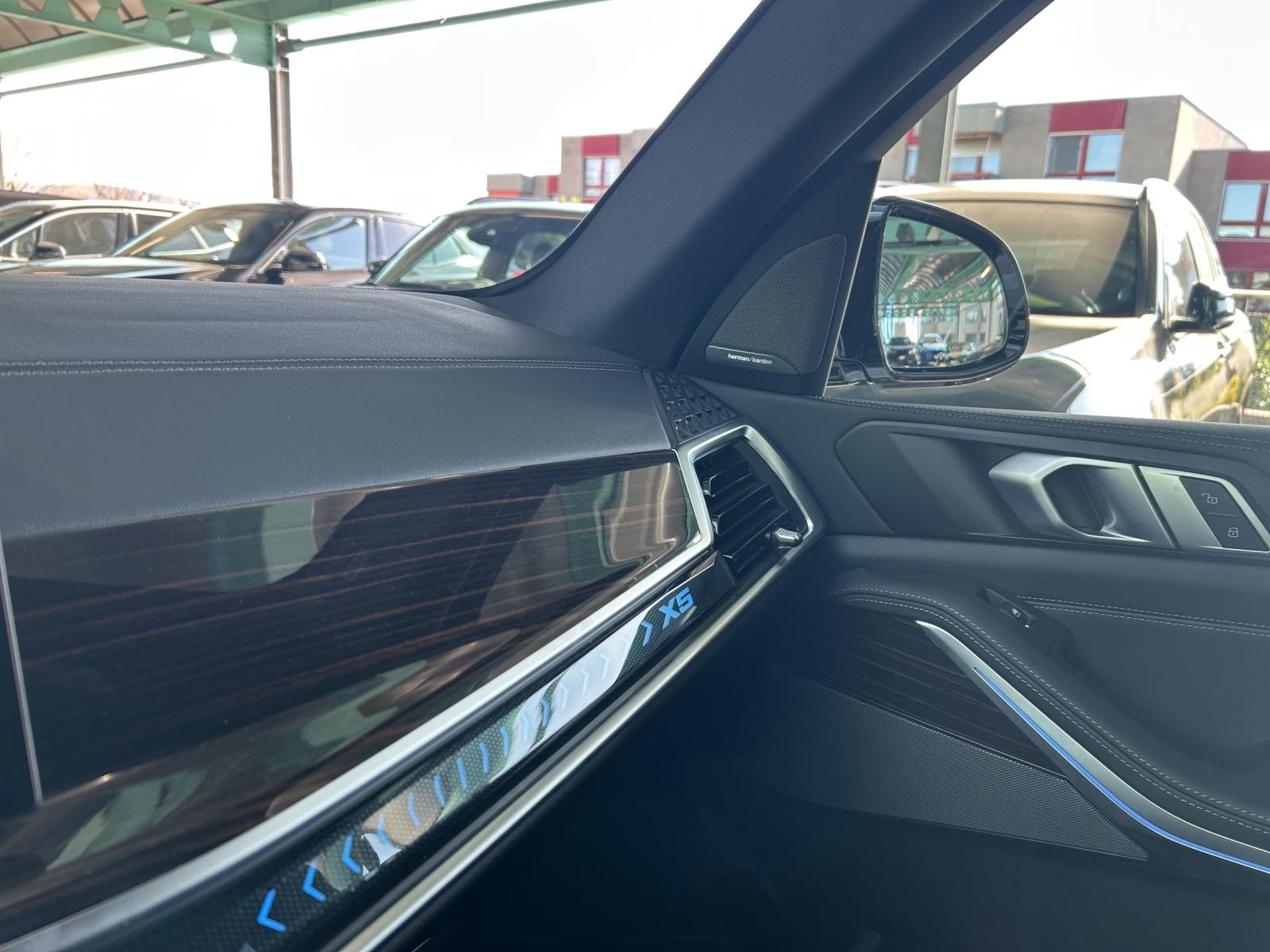 BMW X5 50e xDrive SAG-image-14
