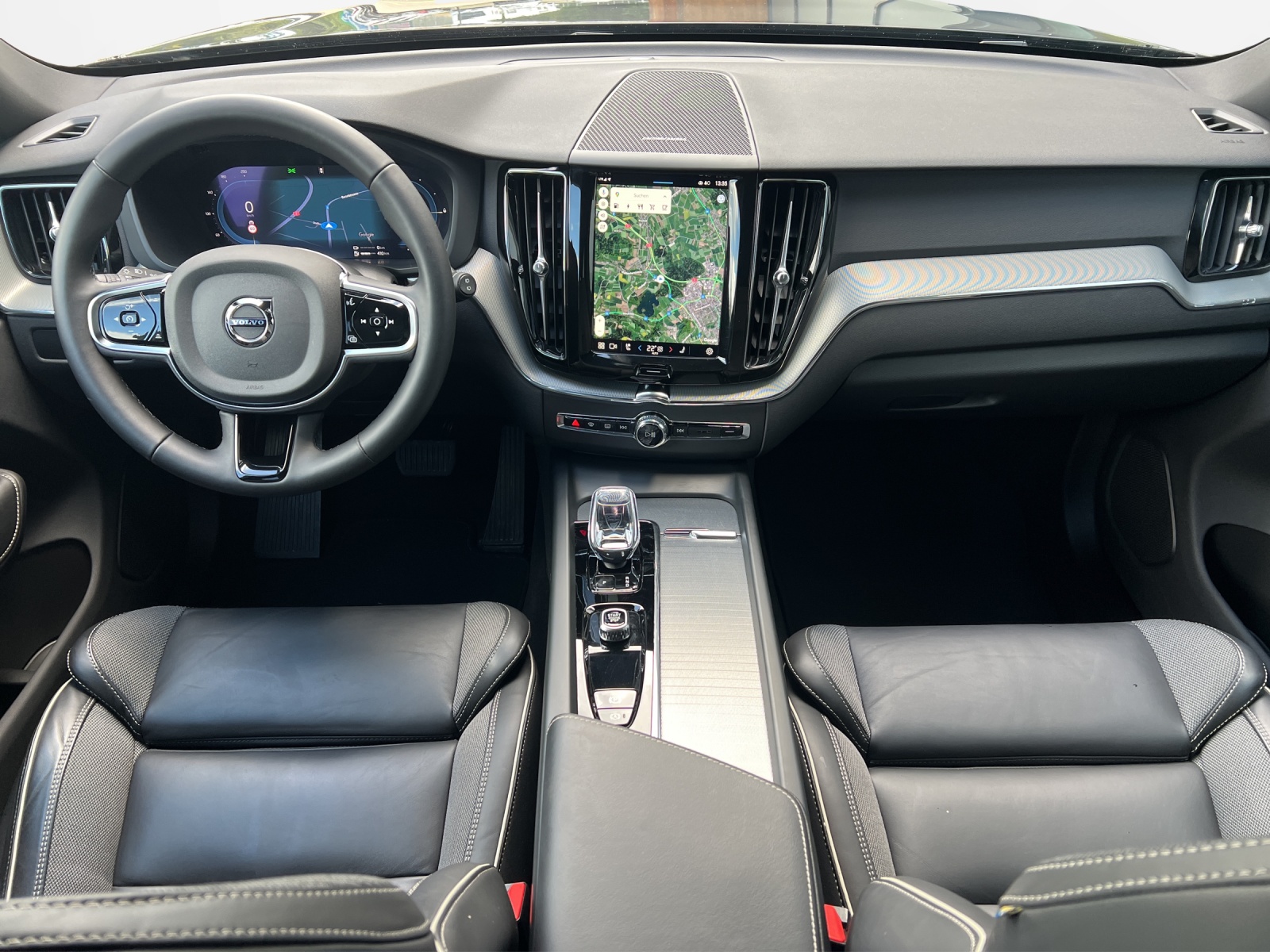 VOLVO XC60 2.0 T8 TE Plus Dark eAWD-image-10