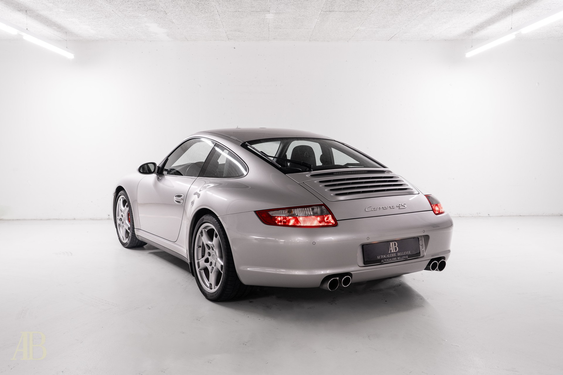 PORSCHE 911 Carrera 4S-image-5