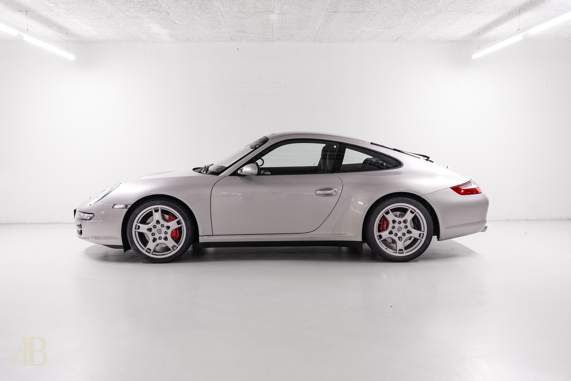 PORSCHE 911 Carrera 4S-image-3