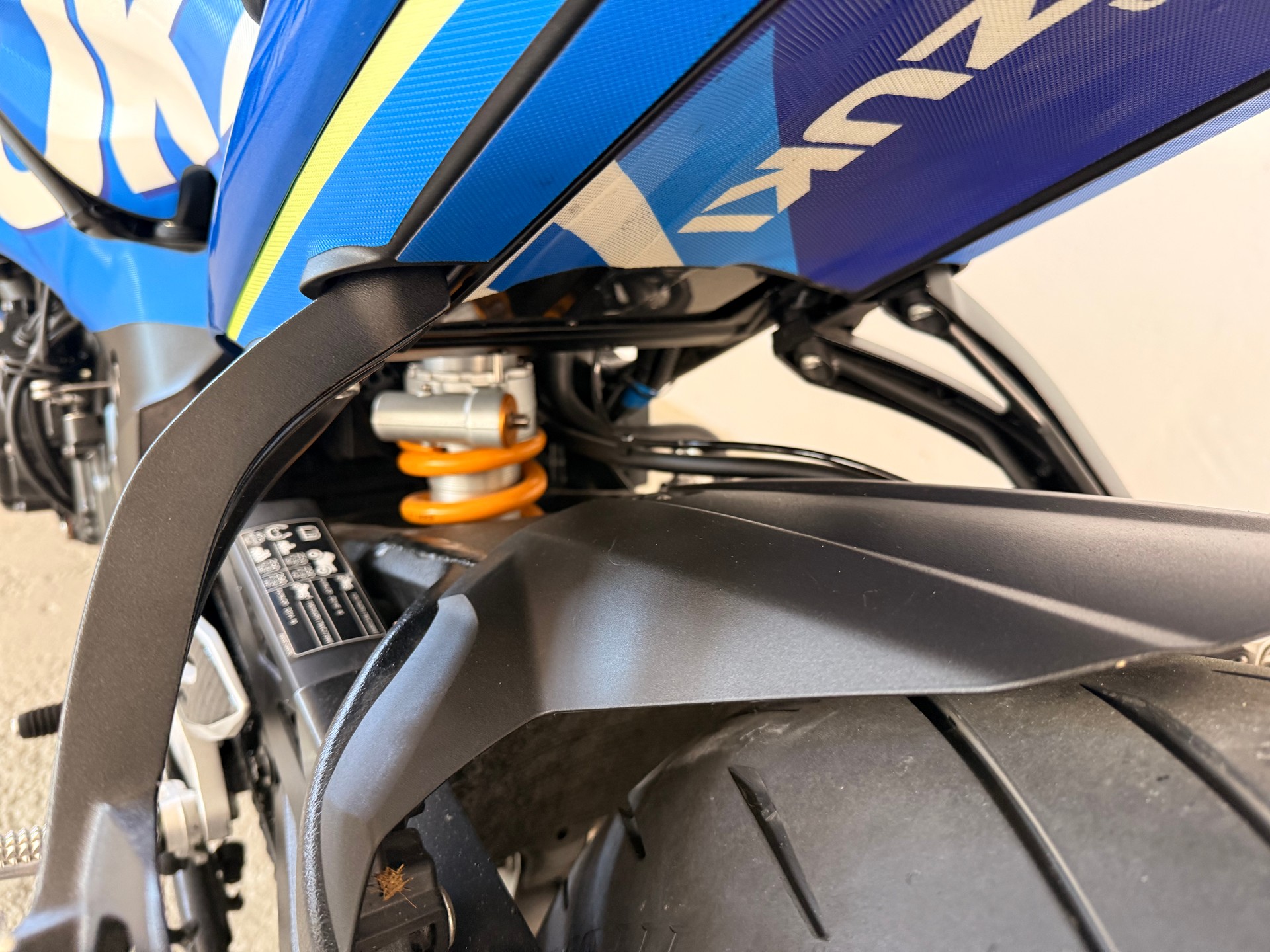 SUZUKI GSX-S 1000 Yoshimura ABS - und Öhlins-image-4