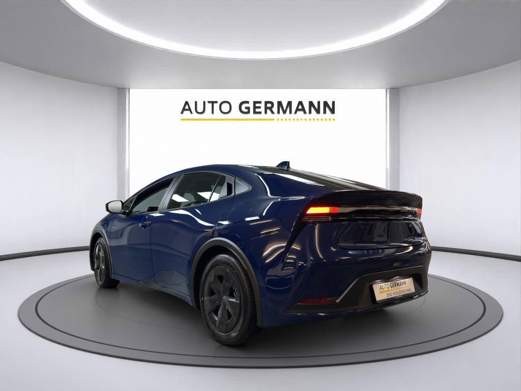 TOYOTA Prius 2.0 Plug-In-Hybrid 13.6 kWh Trend 223-image-1