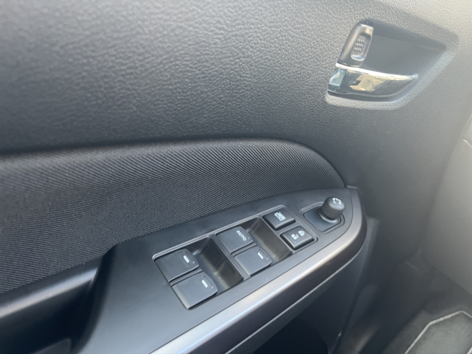 SUZUKI Vitara 1.4 T Compact+ Hybrid 4x4-image-12