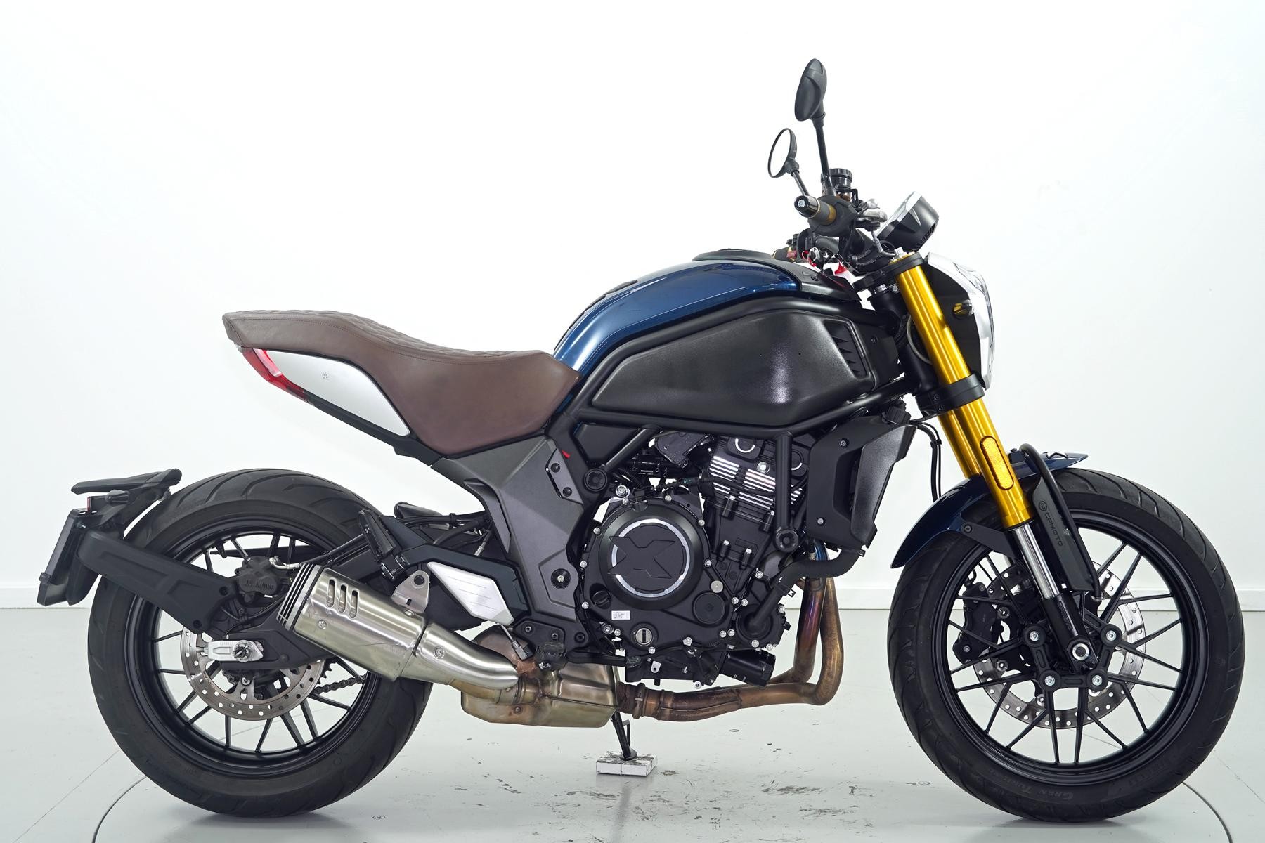CF MOTO 700 CL-X Sport ABS-showroom-element-3