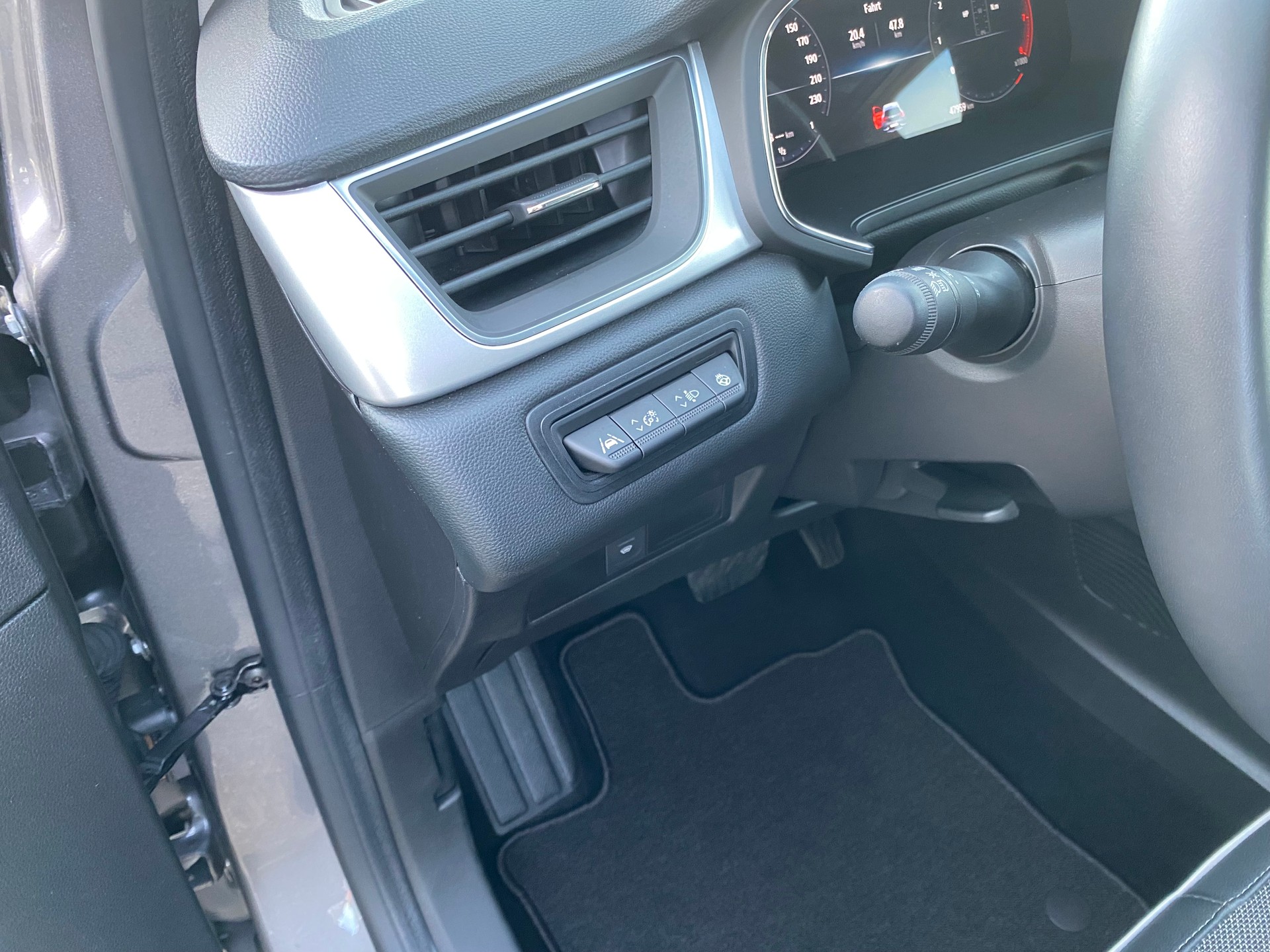 RENAULT Captur 1.3 TCe Techno EDC-image-6