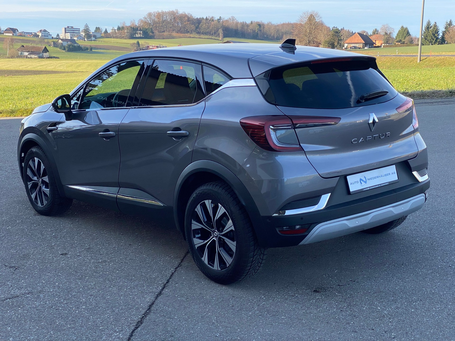 RENAULT Captur 1.3 TCe Techno EDC-image-3