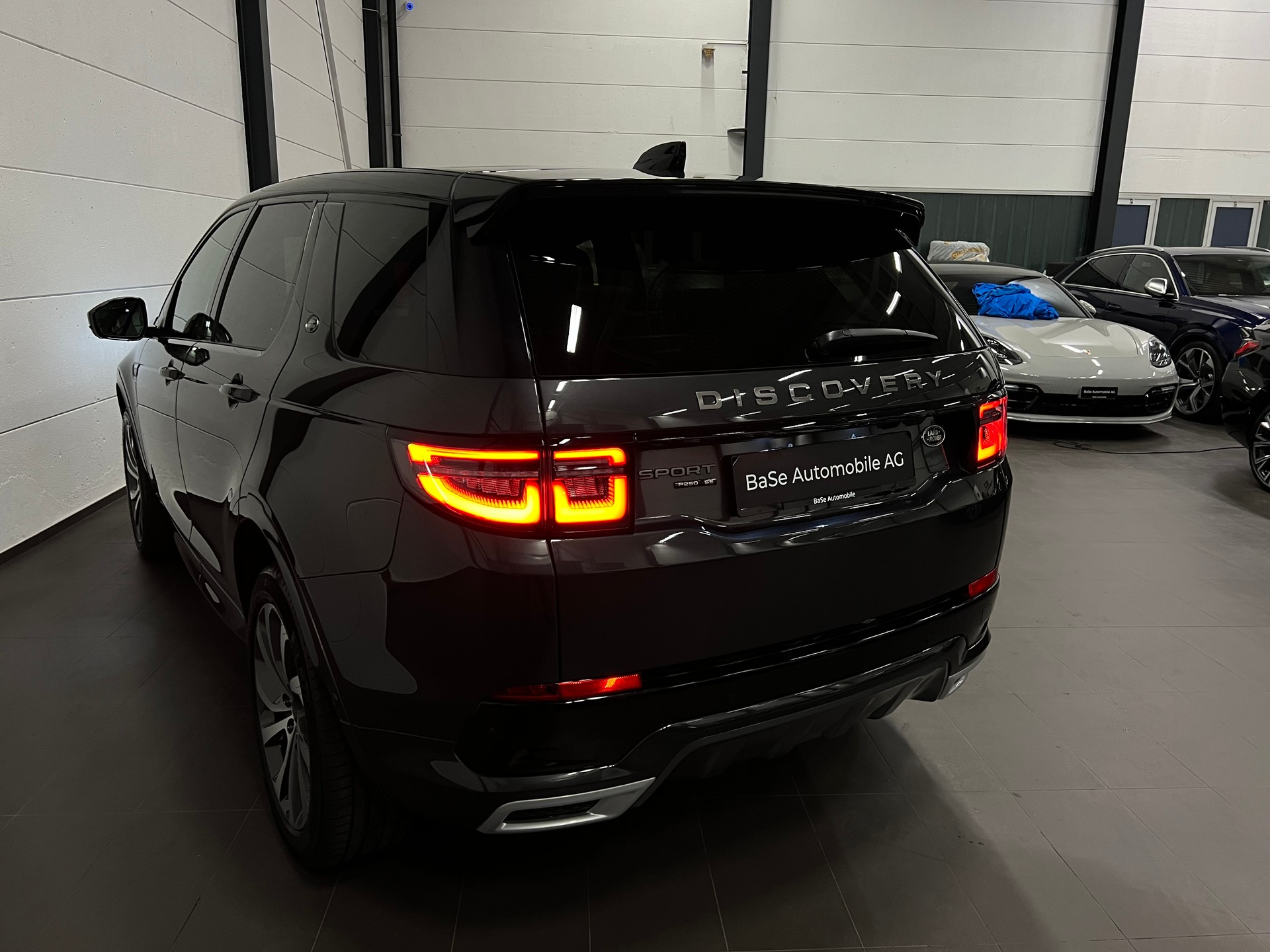 LAND ROVER Discovery Sport R Dyn P250 2.0 Si4 MHEV SE AT9-image-15