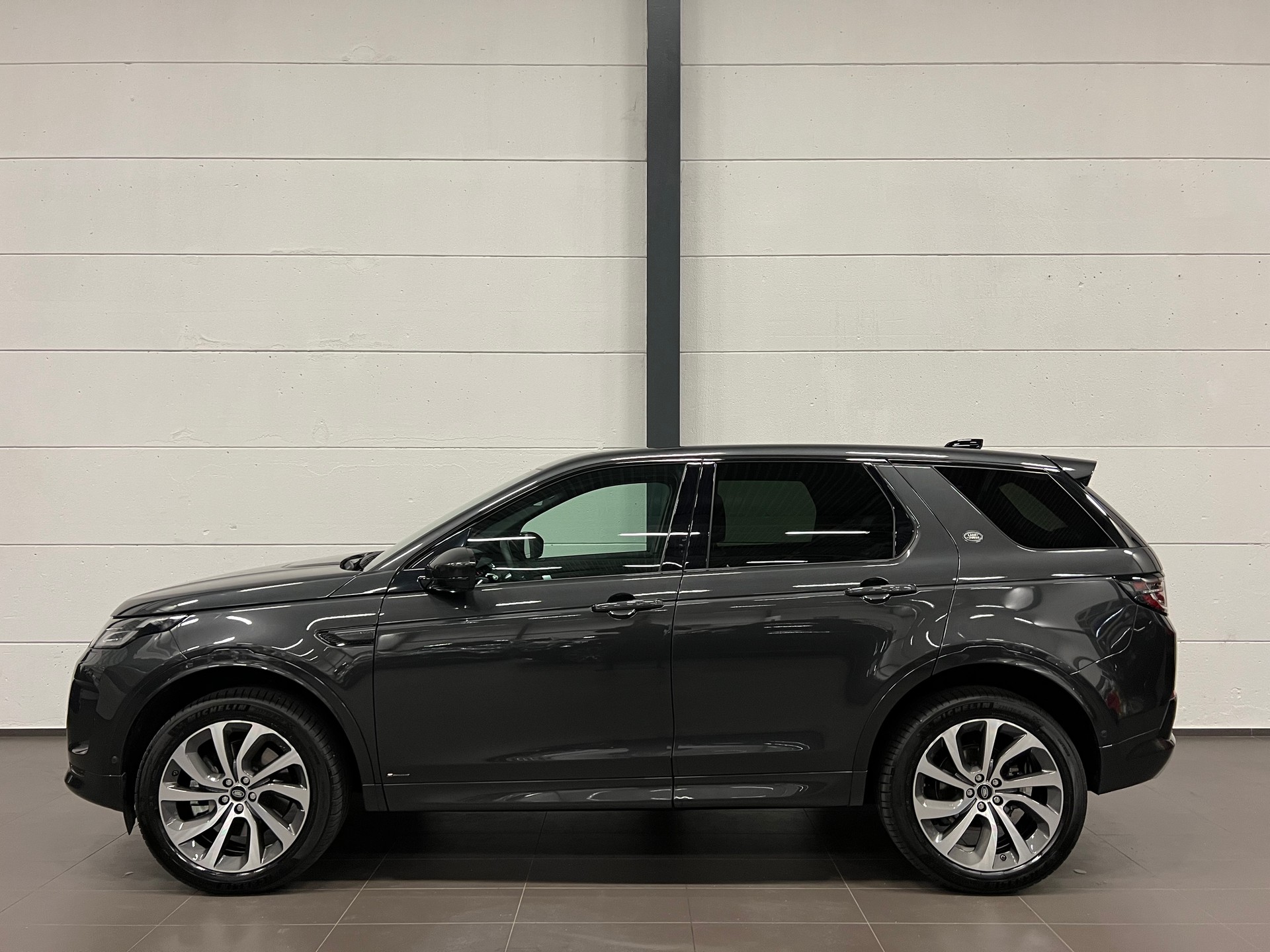 LAND ROVER Discovery Sport R Dyn P250 2.0 Si4 MHEV SE AT9-image-9