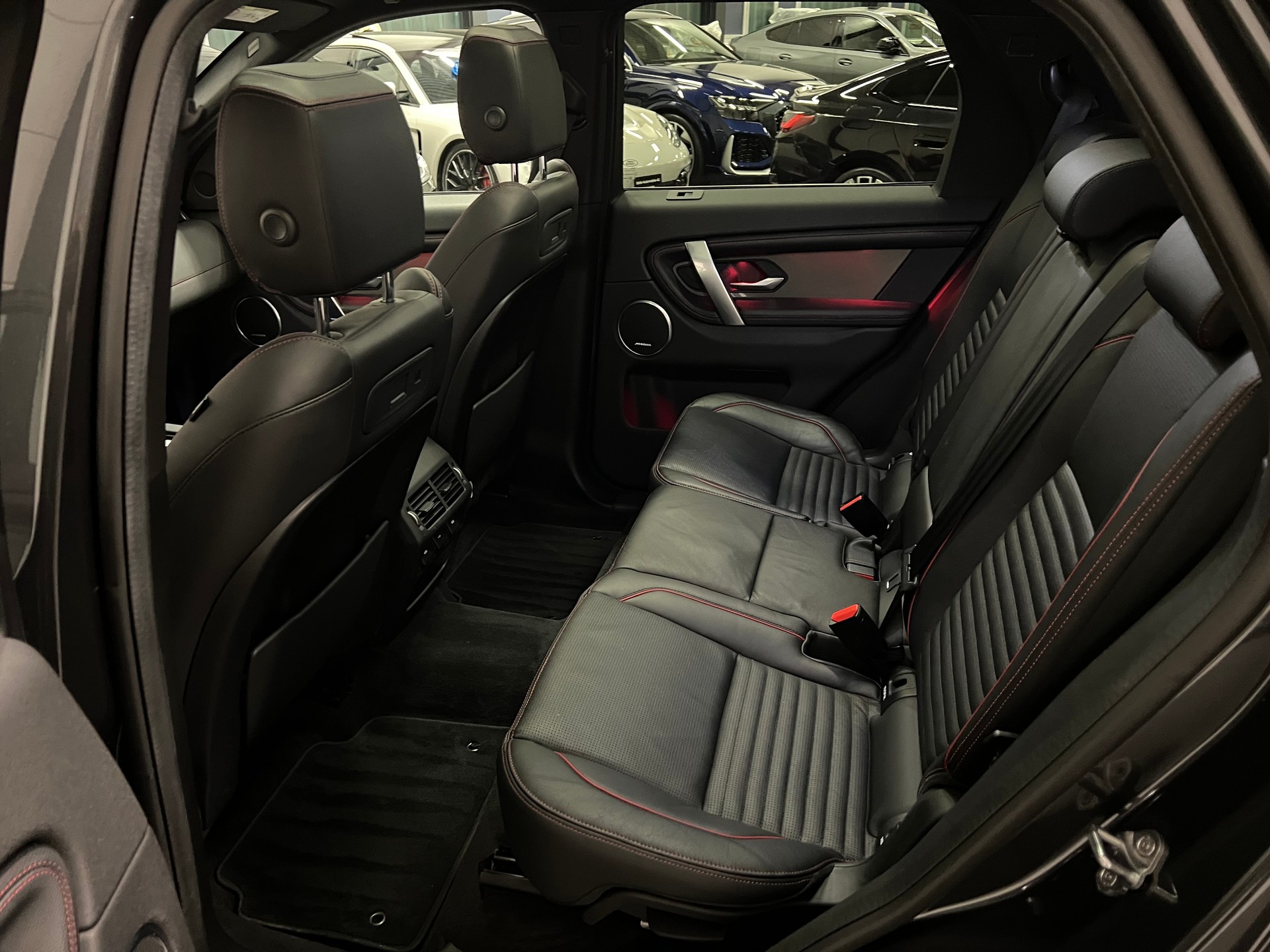 LAND ROVER Discovery Sport R Dyn P250 2.0 Si4 MHEV SE AT9-image-21
