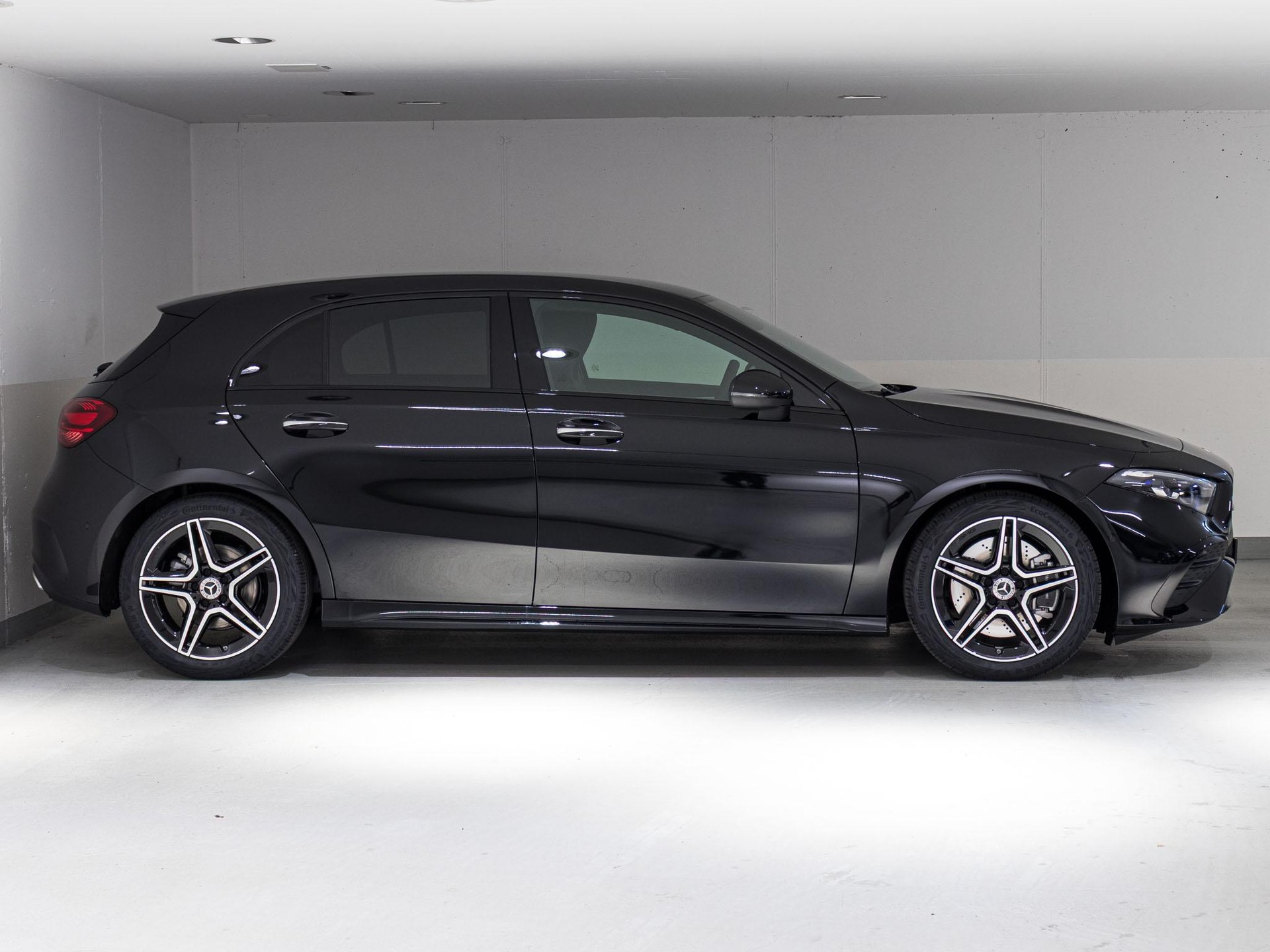 MERCEDES-BENZ A 250 4MATIC-image-1