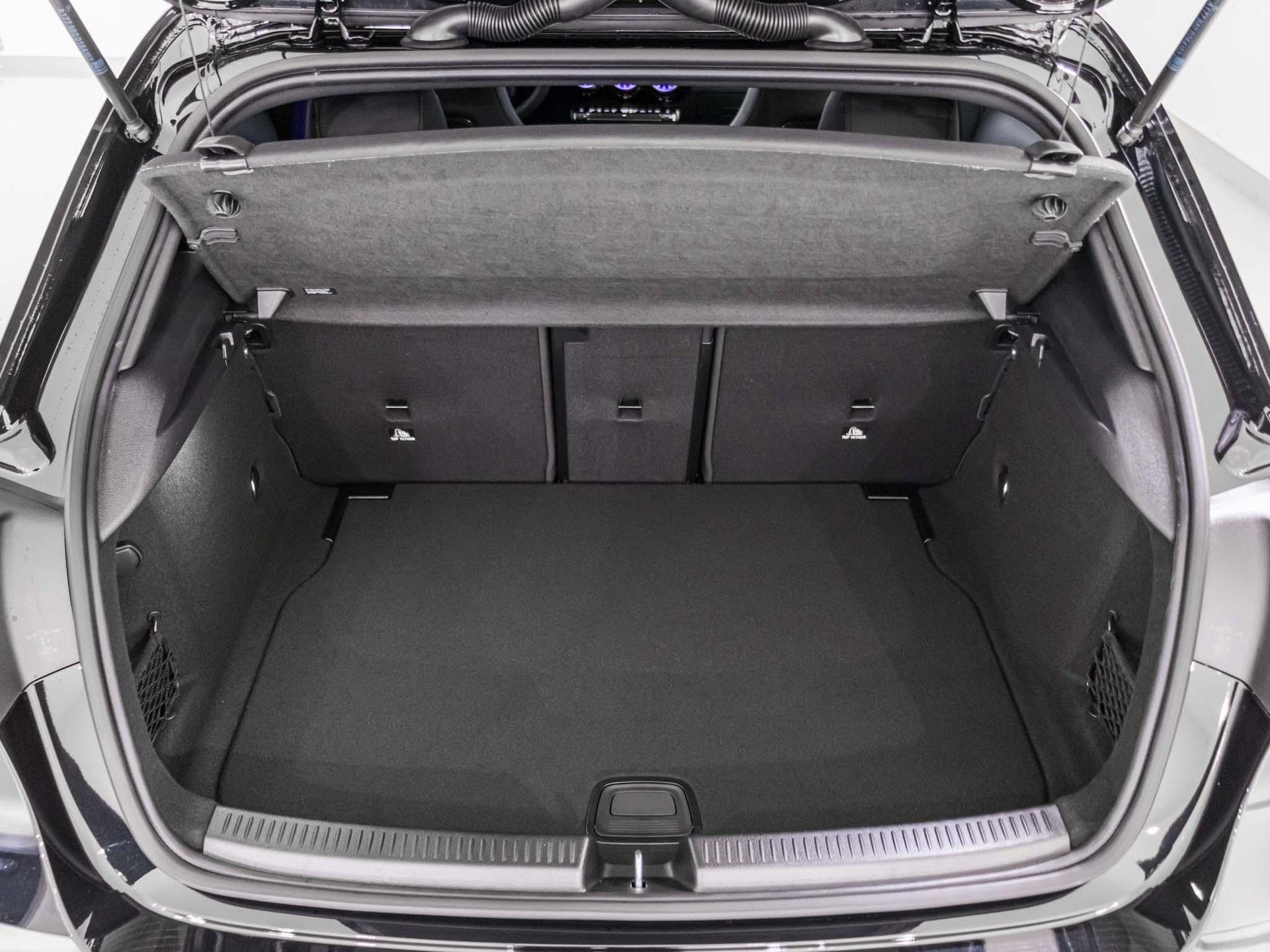 MERCEDES-BENZ A 250 4MATIC-image-11