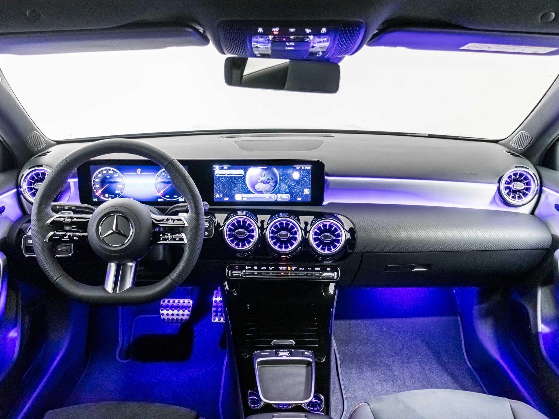 MERCEDES-BENZ A 250 4MATIC-image-10