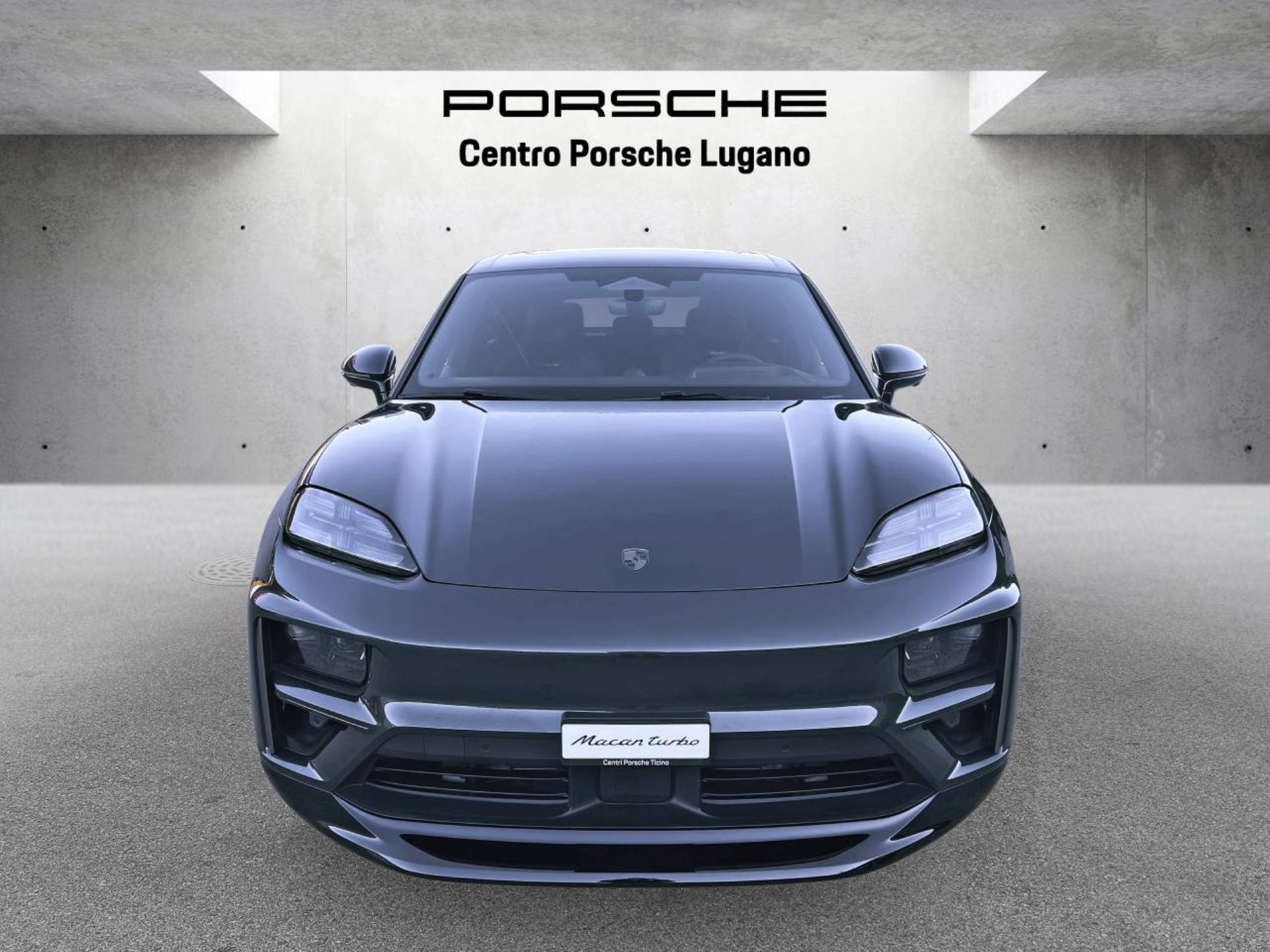 PORSCHE Macan Turbo-image-10