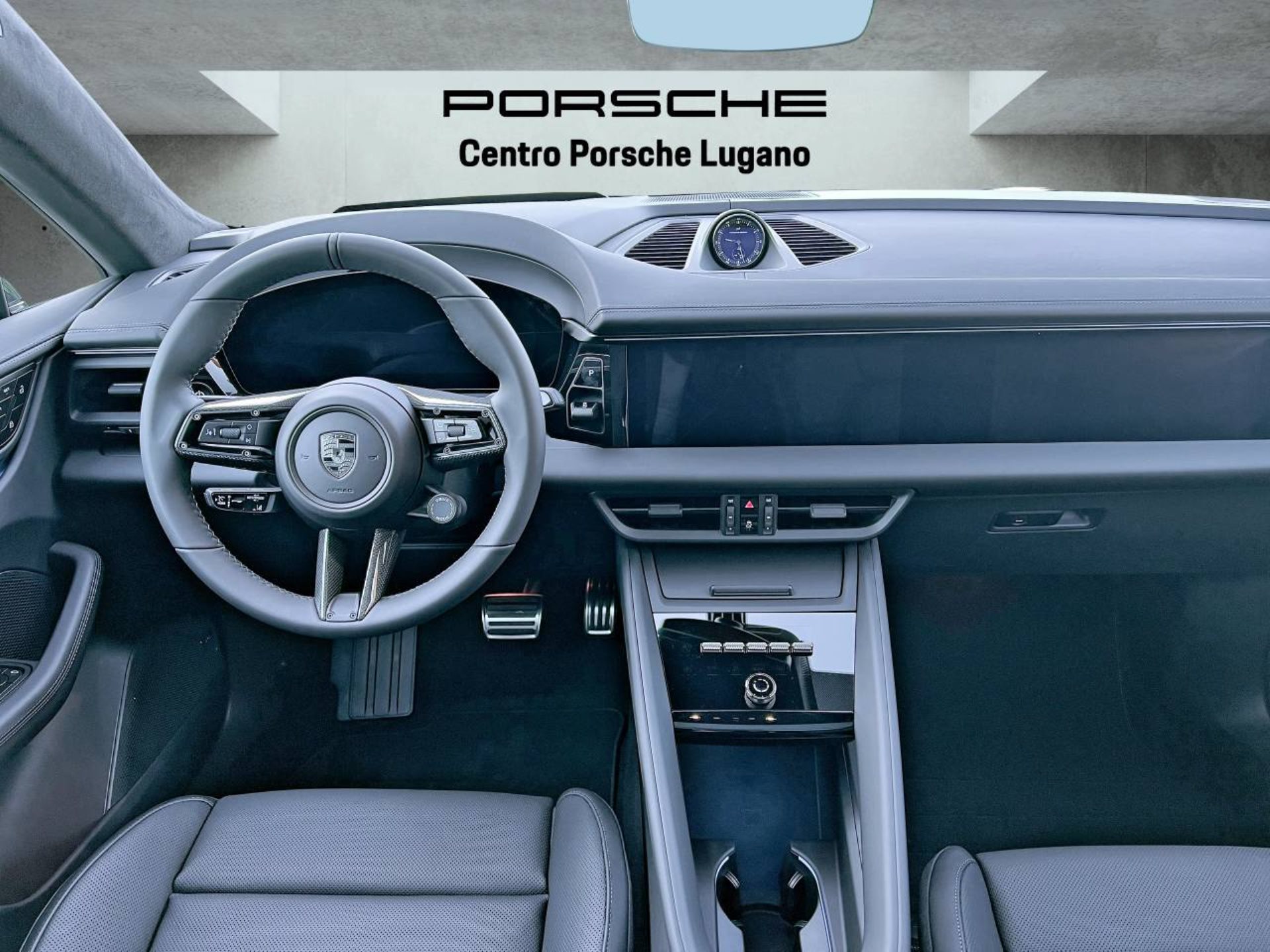 PORSCHE Macan Turbo-image-16