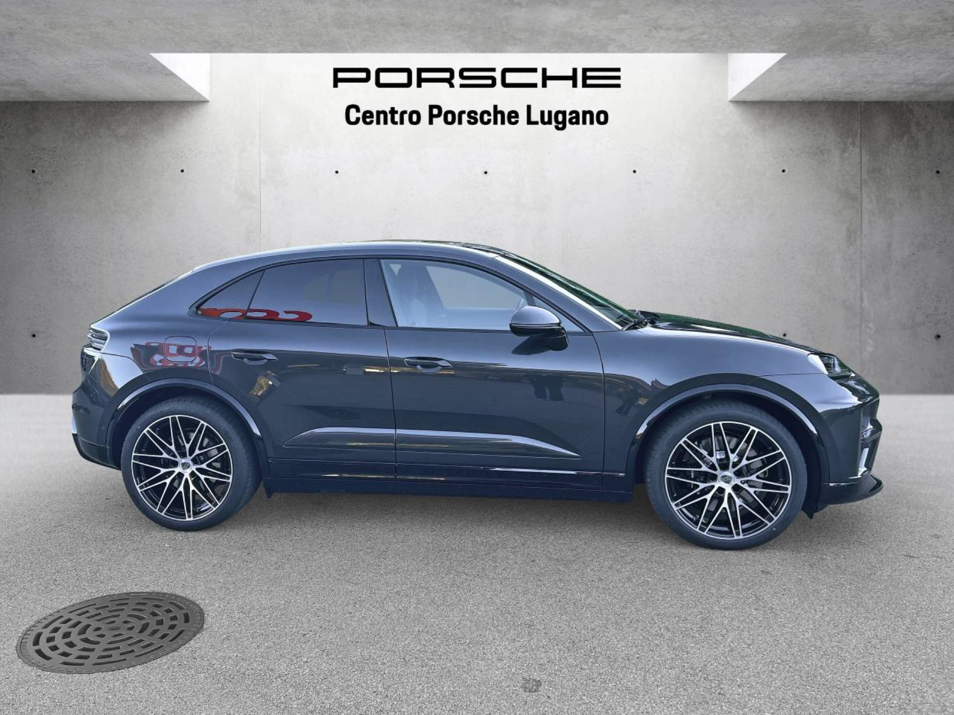 PORSCHE Macan Turbo-image-6