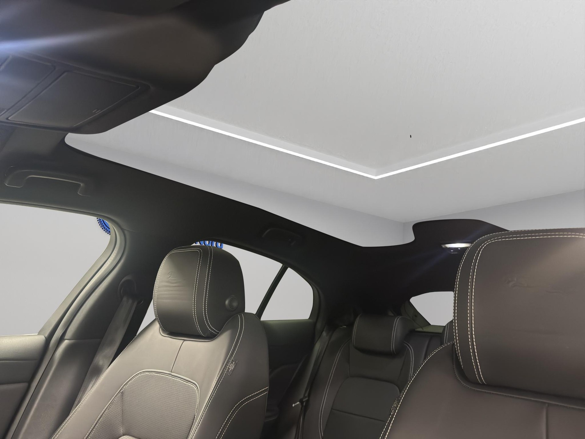 JAGUAR I-Pace EV400 HSE AWD-image-12