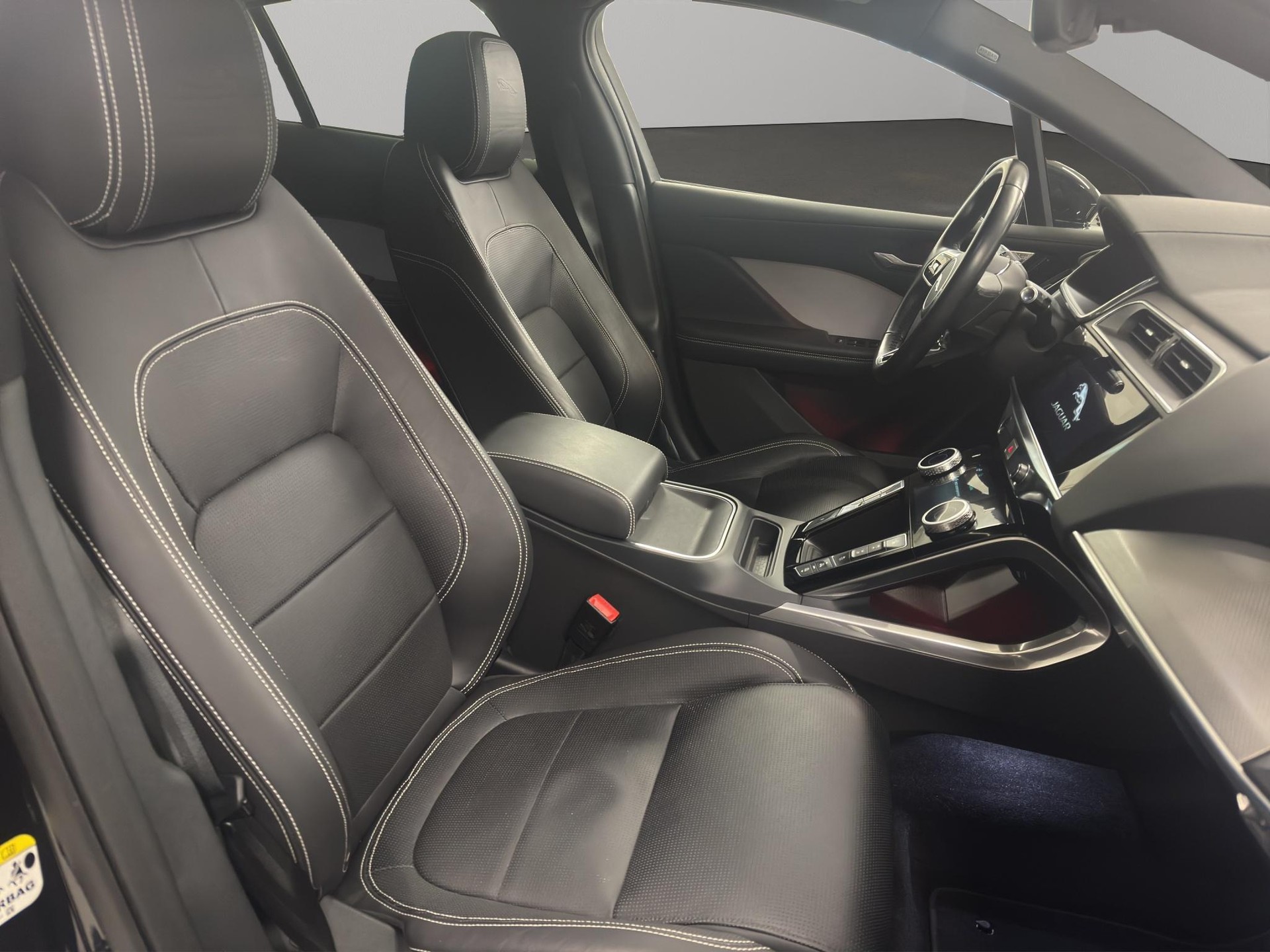 JAGUAR I-Pace EV400 HSE AWD-image-8